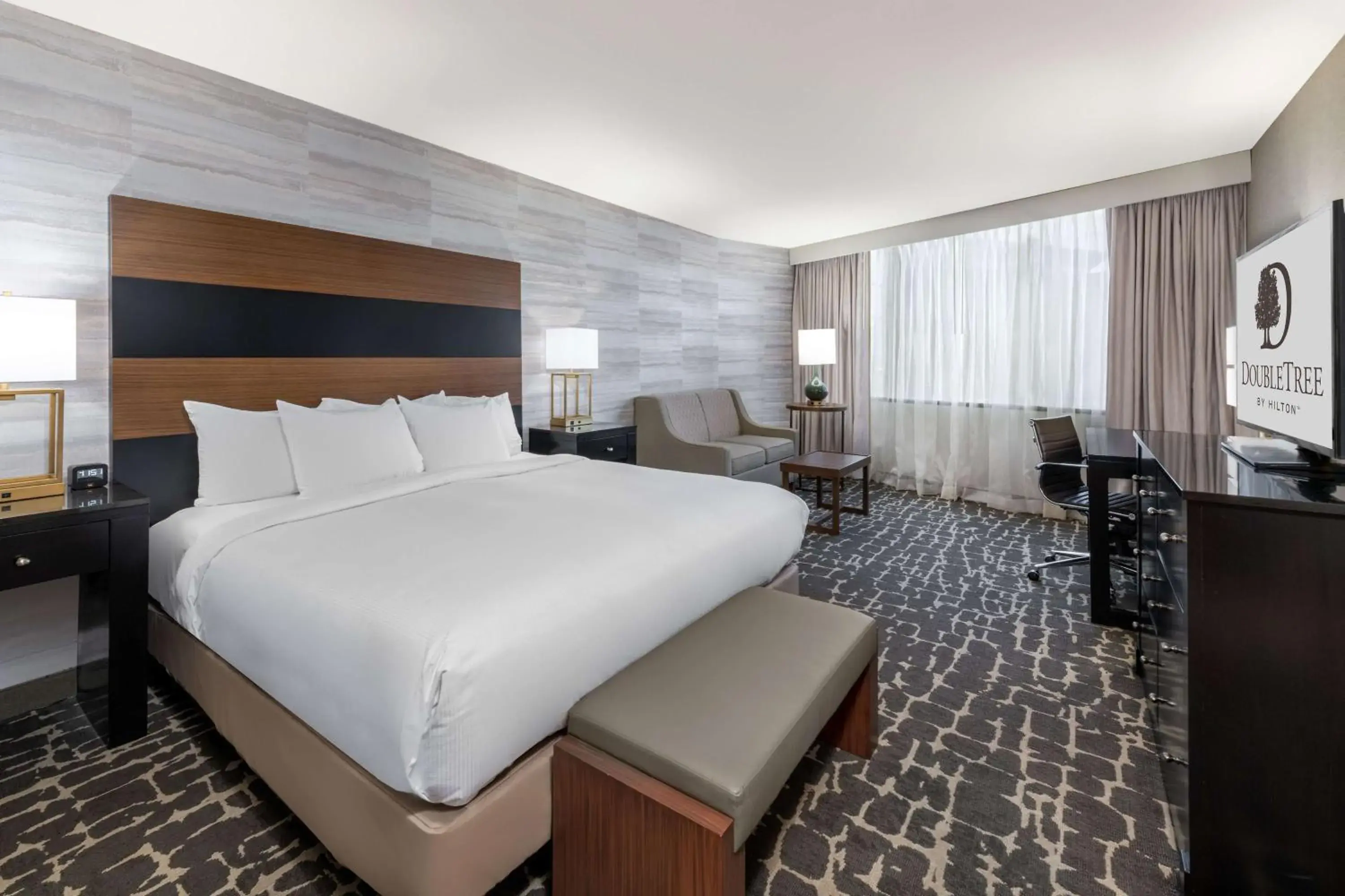 King Room with Roll-In Shower - Mobility Access in DoubleTree by Hilton Hotel Denver - Aurora King Room with Roll-In Shower - Mobility Access in DoubleTree by Hilton Hotel Denver - Aurora