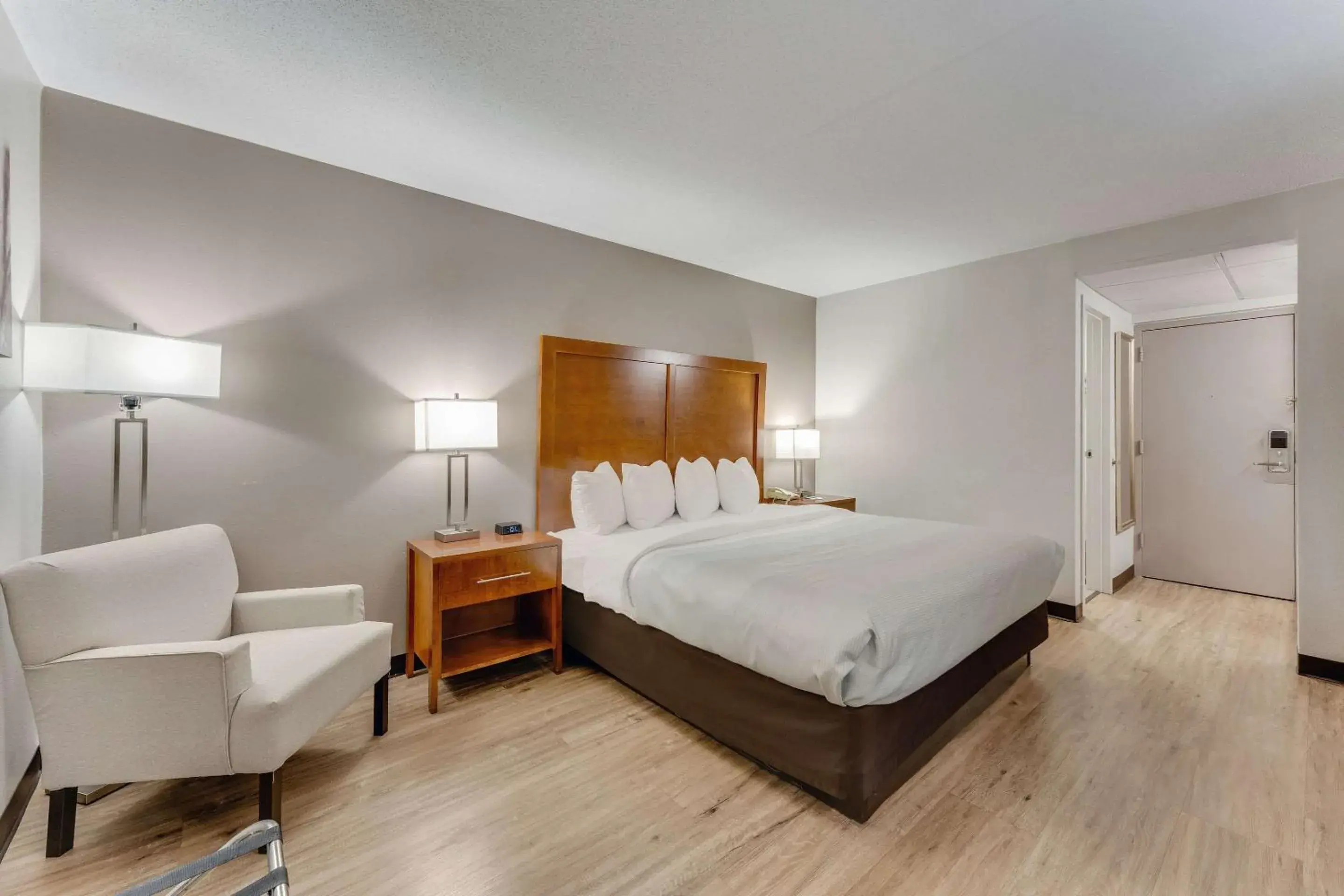 King Room - Disability Access/Non Smoking in Quality Inn Easton King Room - Disability Access/Non Smoking in Quality Inn Easton