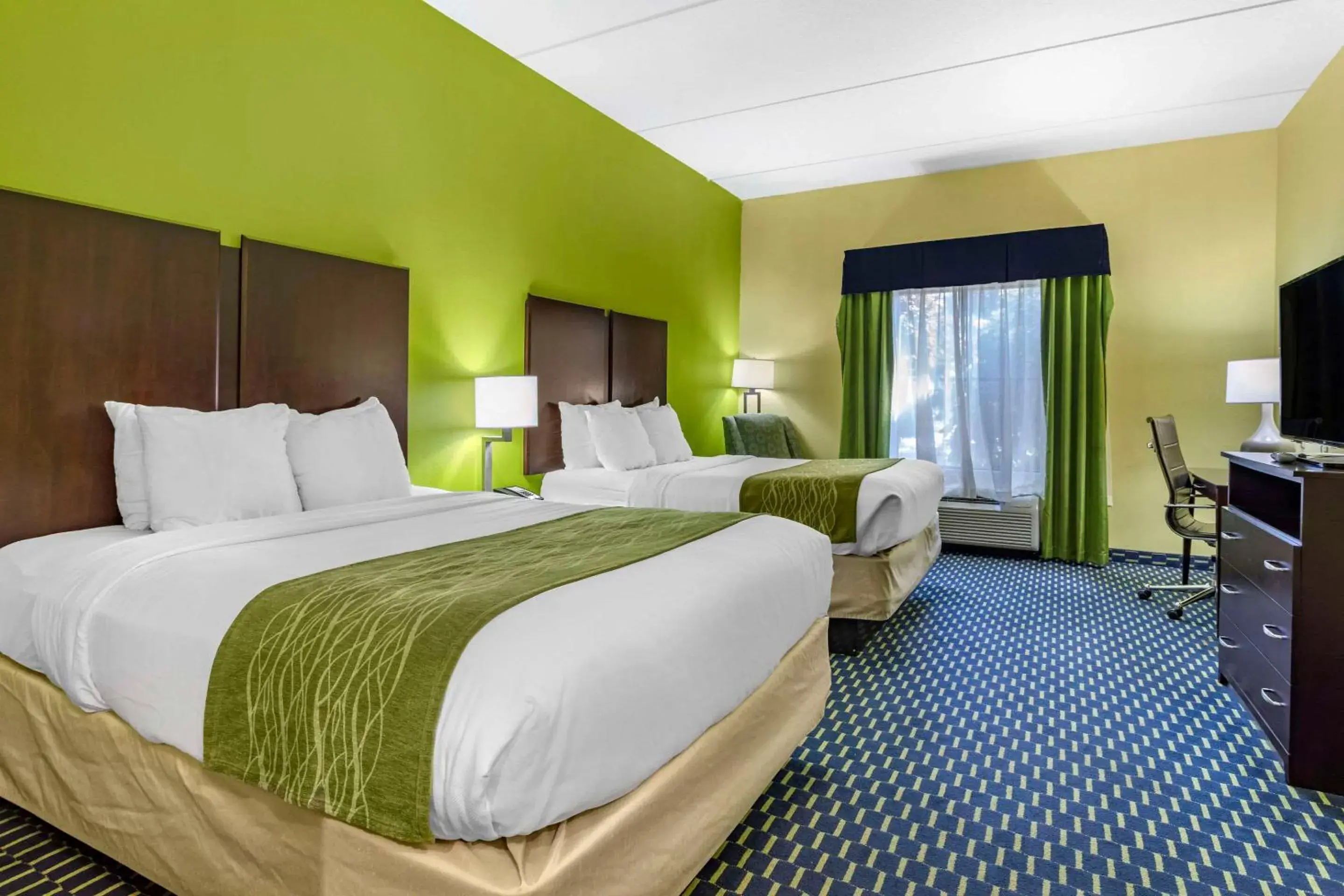 Queen Room with Two Queen Beds - Accessible/Non-Smoking in Comfort Inn Athens I - 75 Queen Room with Two Queen Beds - Accessible/Non-Smoking in Comfort Inn Athens I - 75