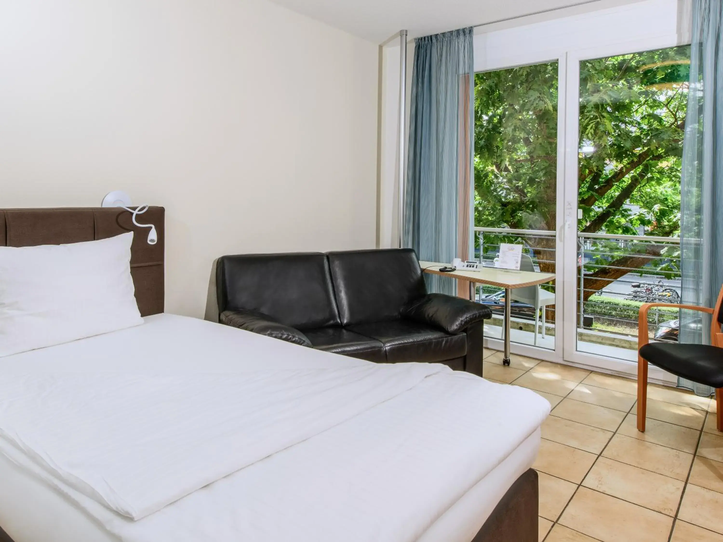 Apartment with Balcony in med Apart Apartment with Balcony in med Apart