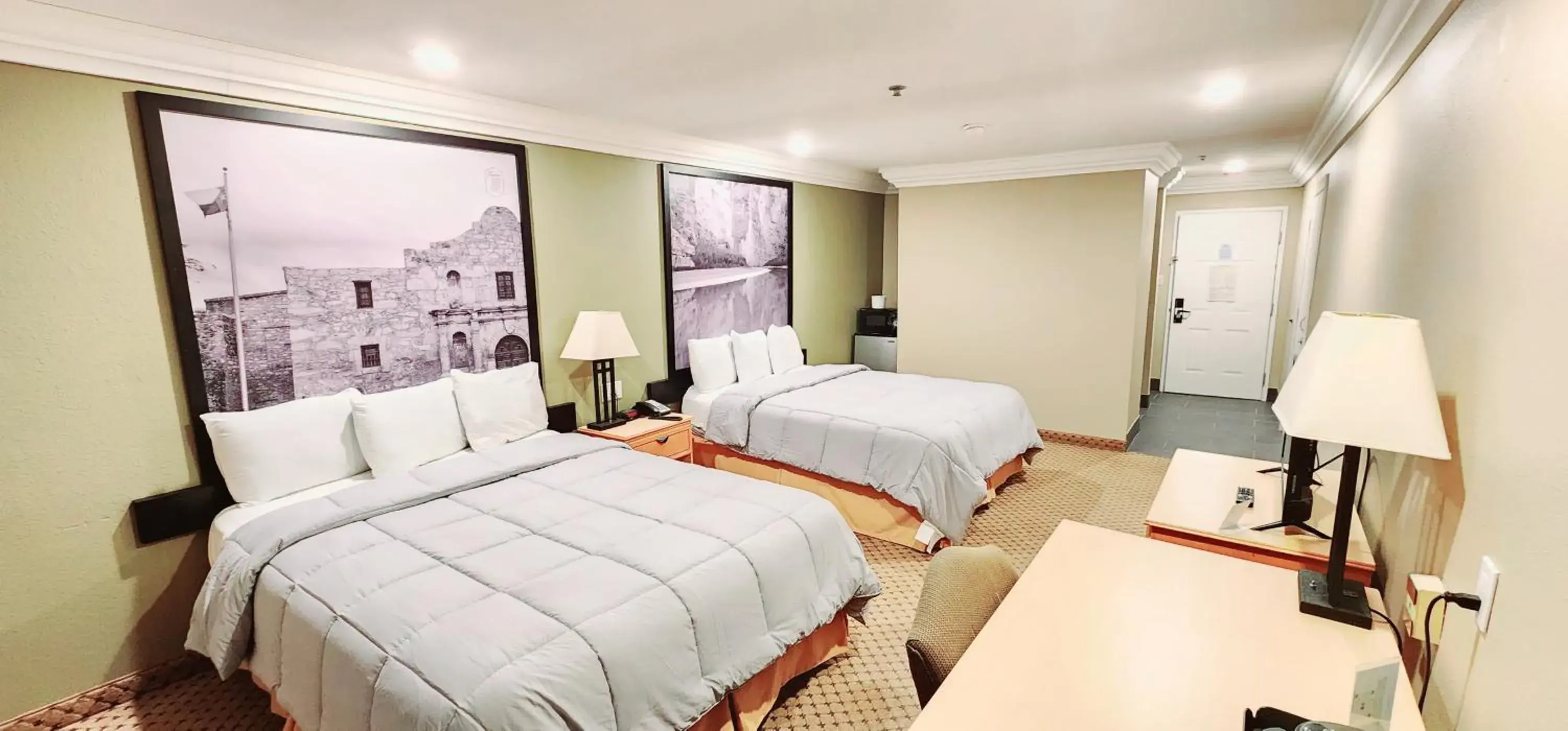 Queen Room with Two Queen Beds - Non-Smoking in Super 8 by Wyndham Temple I-35 Queen Room with Two Queen Beds - Non-Smoking in Super 8 by Wyndham Temple I-35