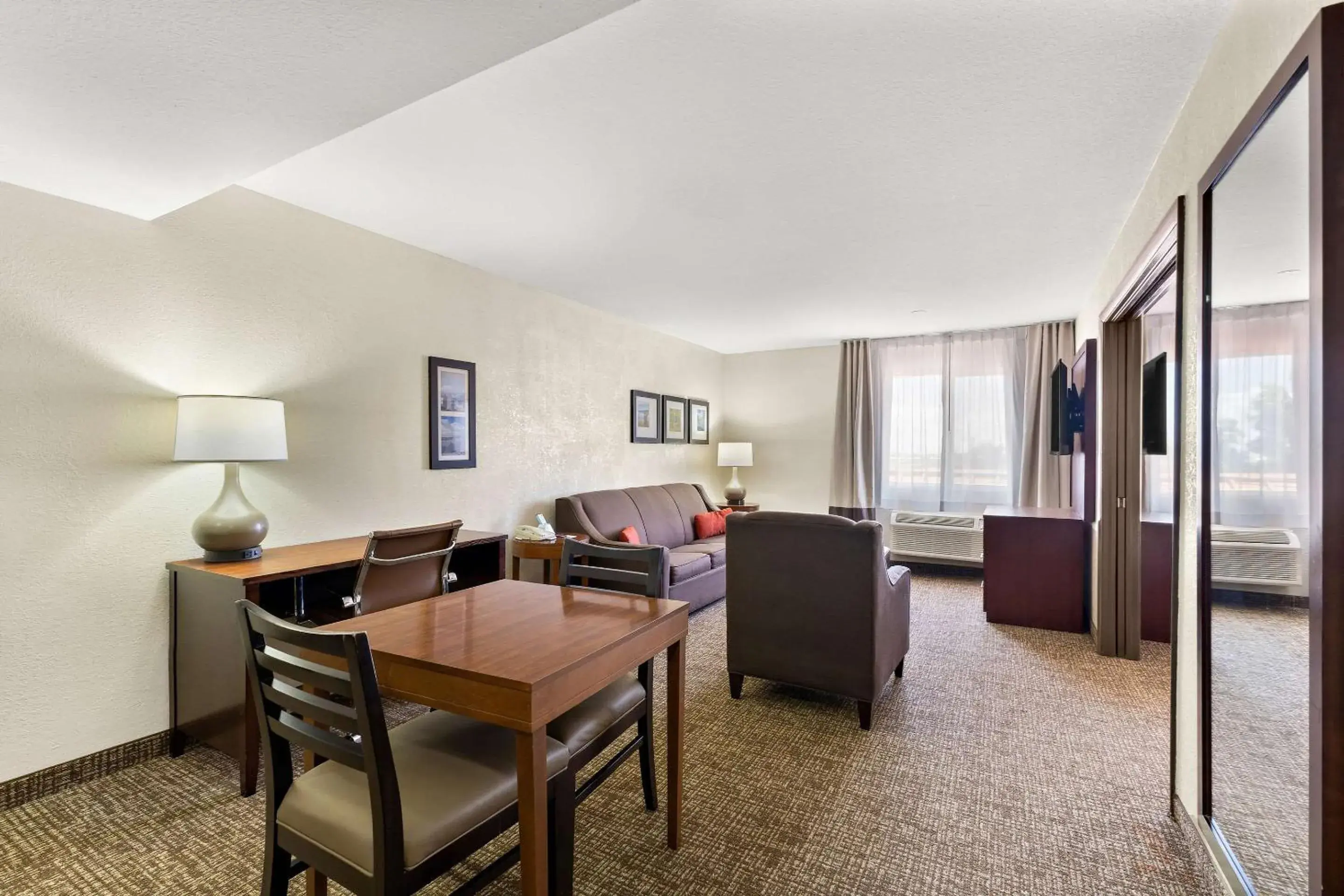 Queen Suite with Two Queen Beds and Sofa Bed - Non-Smoking in Comfort Inn Layton - Salt Lake City Queen Suite with Two Queen Beds and Sofa Bed - Non-Smoking in Comfort Inn Layton - Salt Lake City