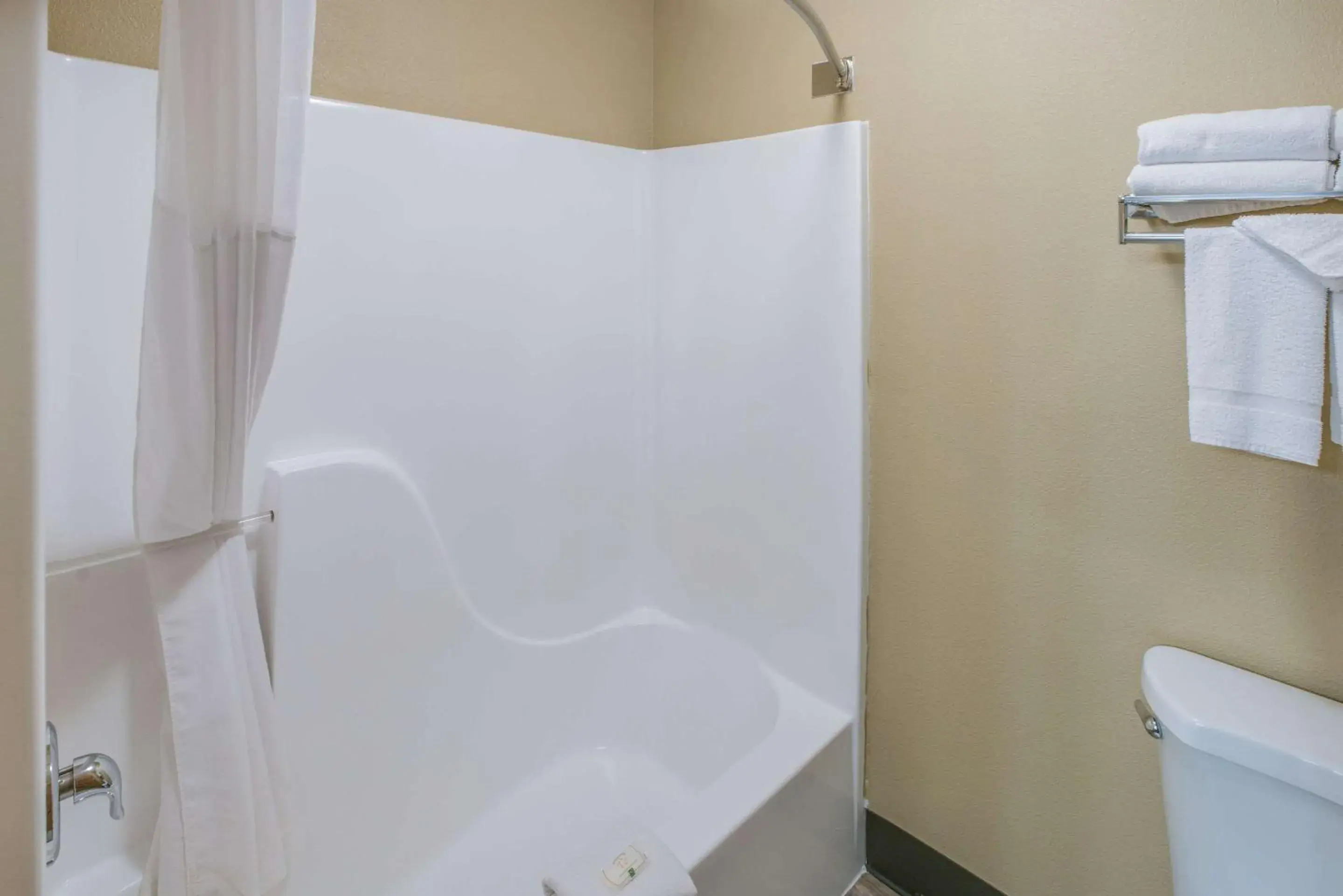 Queen Room with Two Queen Beds - Non-Smoking in Quality Inn Kanab National Park Area Queen Room with Two Queen Beds - Non-Smoking in Quality Inn Kanab National Park Area