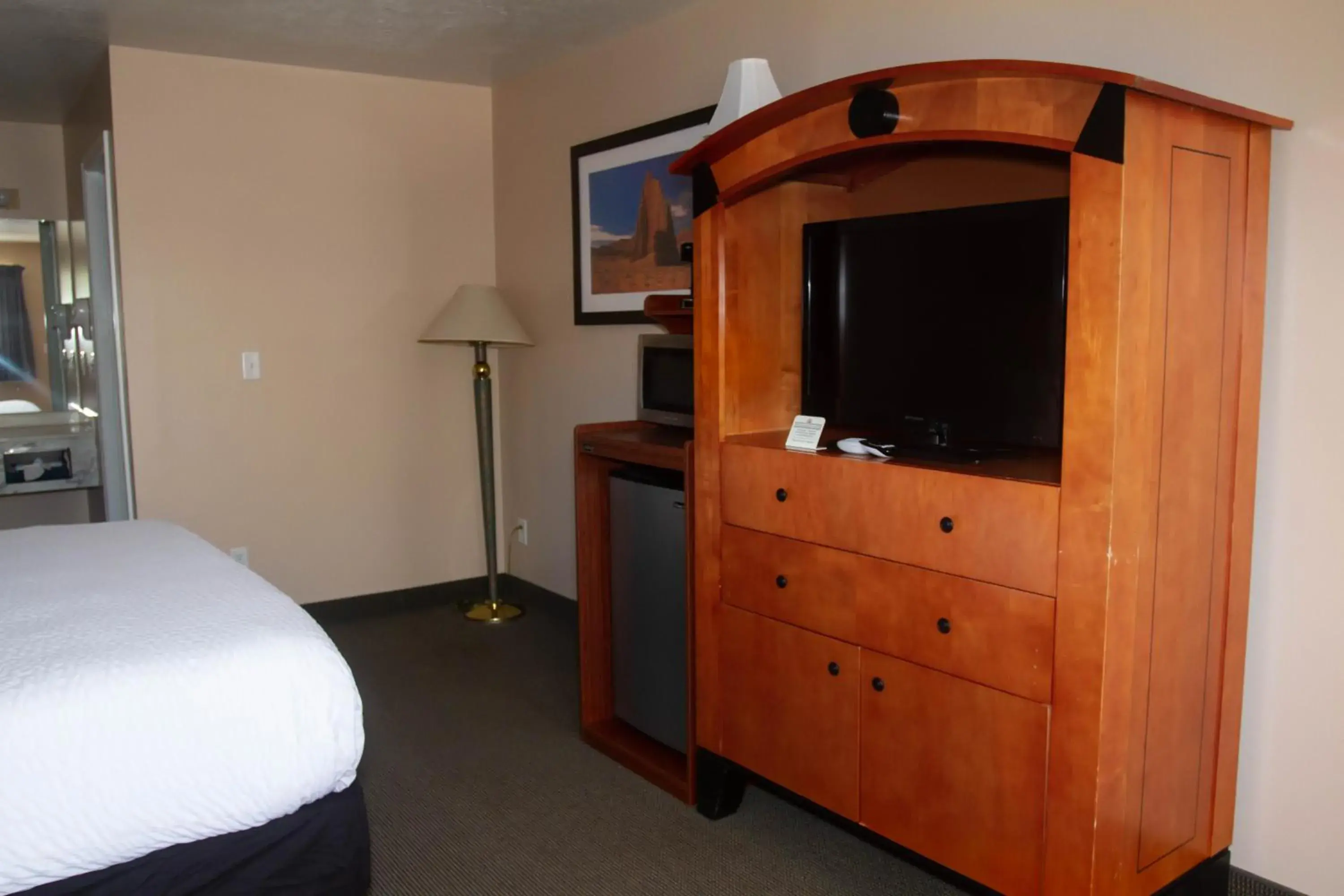 King Room - Disability Access in Cathedral Valley Inn King Room - Disability Access in Cathedral Valley Inn