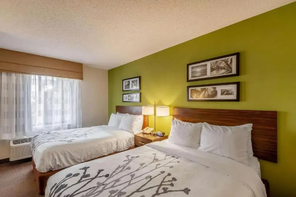 Double Suite with Two Double Beds - Non-Smoking in Sleep Inn & Suites Harrisonburg near University Double Suite with Two Double Beds - Non-Smoking in Sleep Inn & Suites Harrisonburg near University