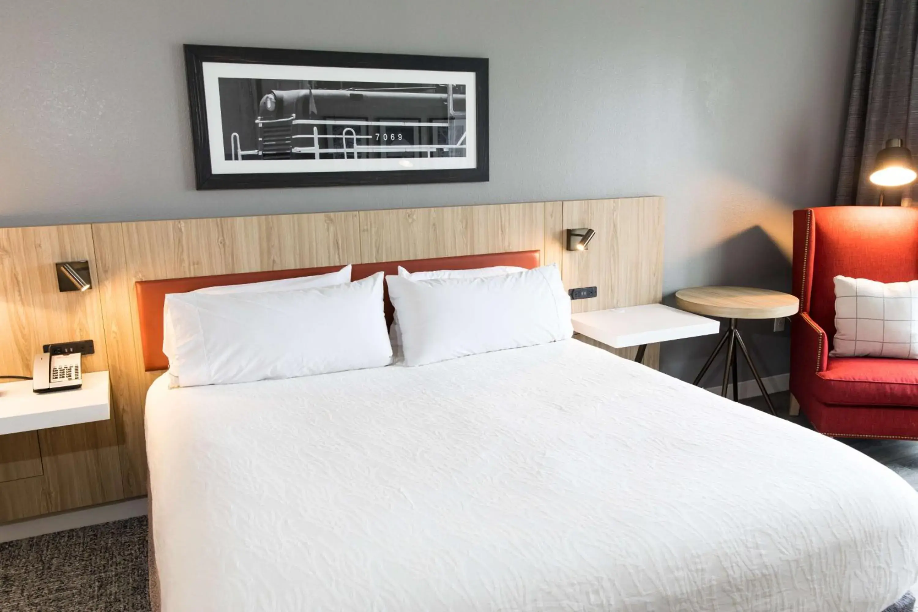 King Room with Balcony in Hilton Garden Inn Savannah Historic District King Room with Balcony in Hilton Garden Inn Savannah Historic District