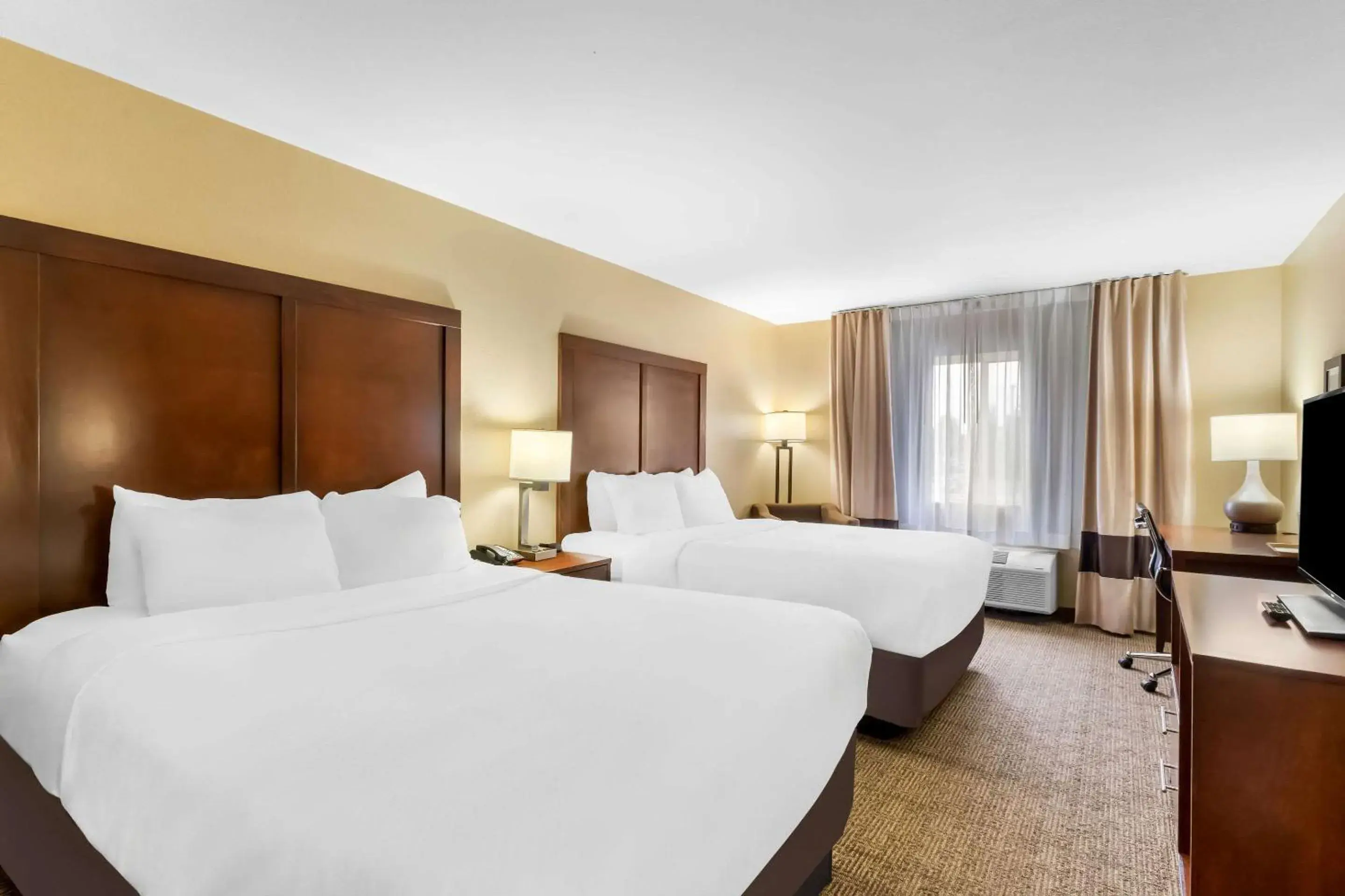 Queen Room with Two Queen Beds - Non-Smoking in Comfort Inn & Suites Near University of Wyoming Queen Room with Two Queen Beds - Non-Smoking in Comfort Inn & Suites Near University of Wyoming