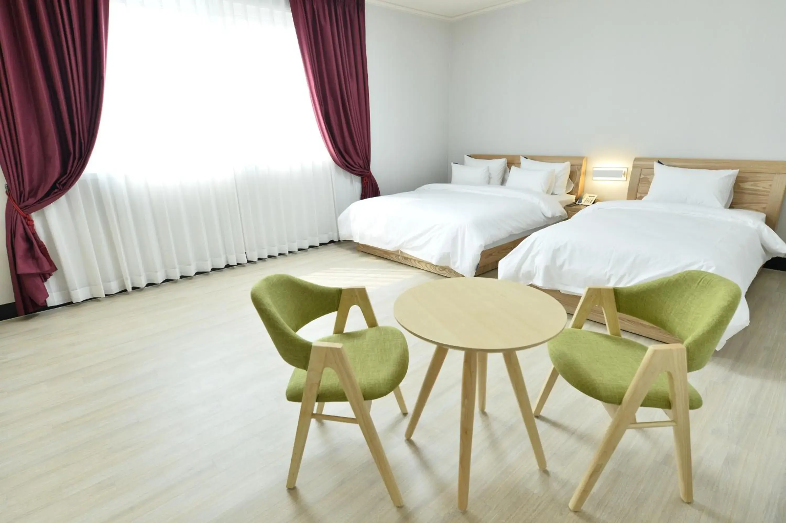 Deluxe Twin Room in Gwangju Tourist Hotel Deluxe Twin Room in Gwangju Tourist Hotel