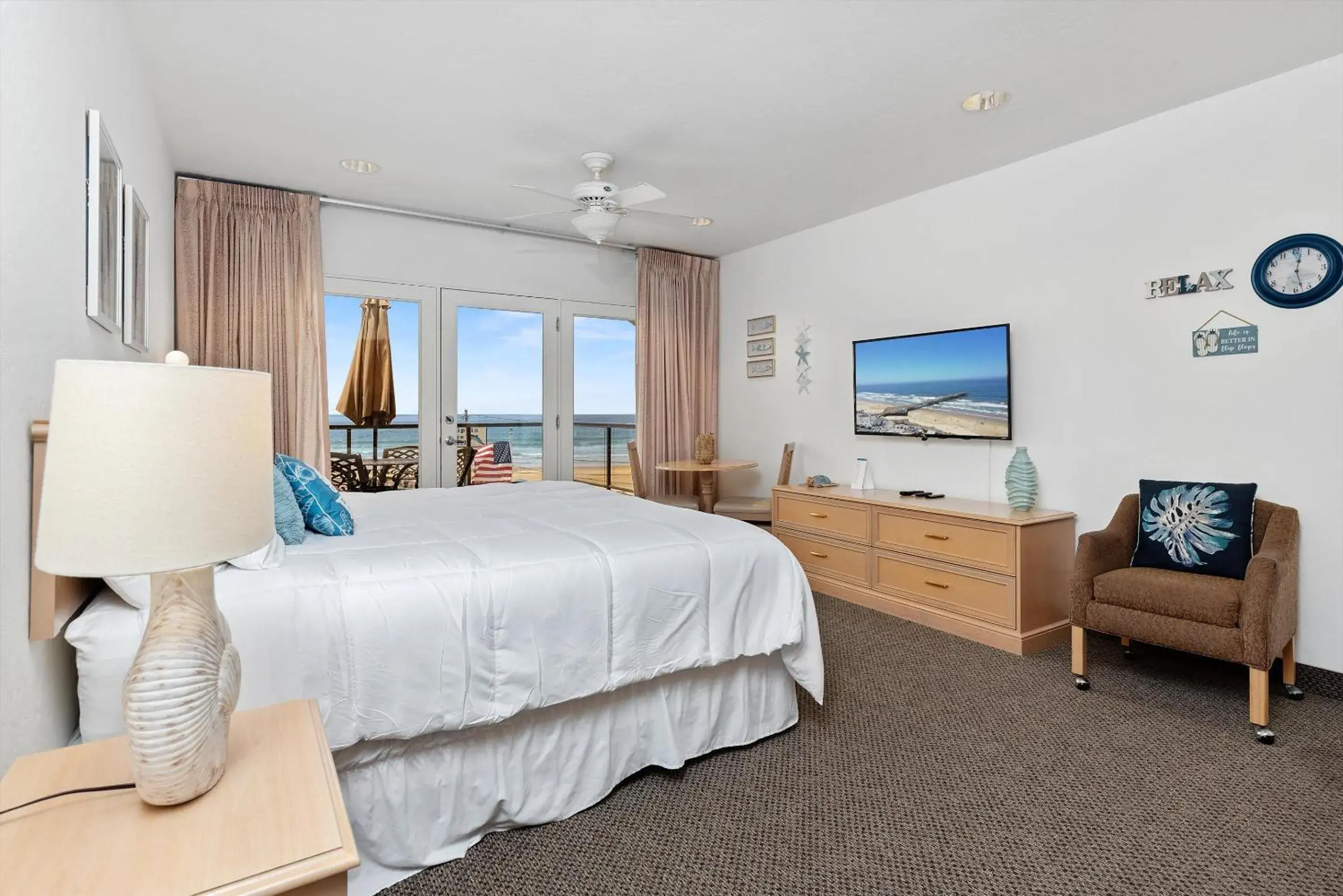 Studio with Ocean View in Beach House Inn & Suites Studio with Ocean View in Beach House Inn & Suites