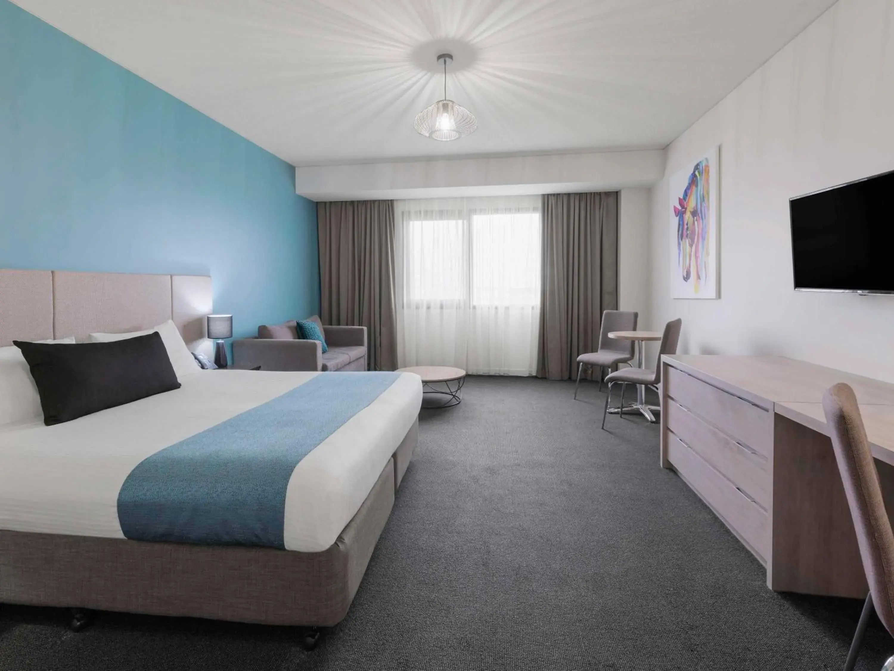 Deluxe King Room in Mantra Melbourne Melton Deluxe King Room in Mantra Melbourne Melton