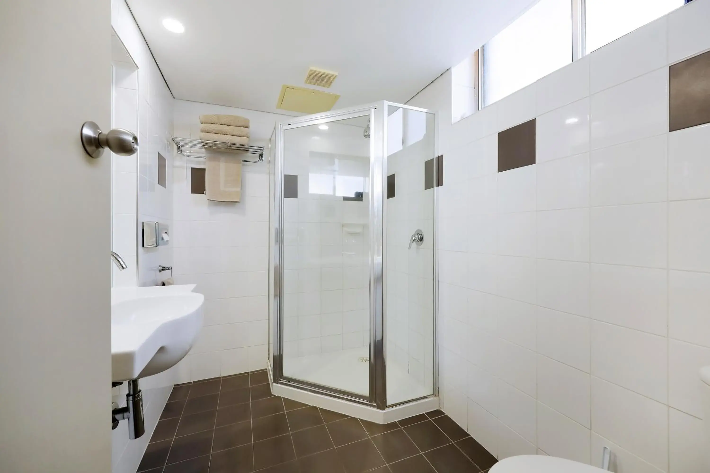 Executive Triple Room - Non Smoking in Comfort Inn On Raglan Executive Triple Room - Non Smoking in Comfort Inn On Raglan