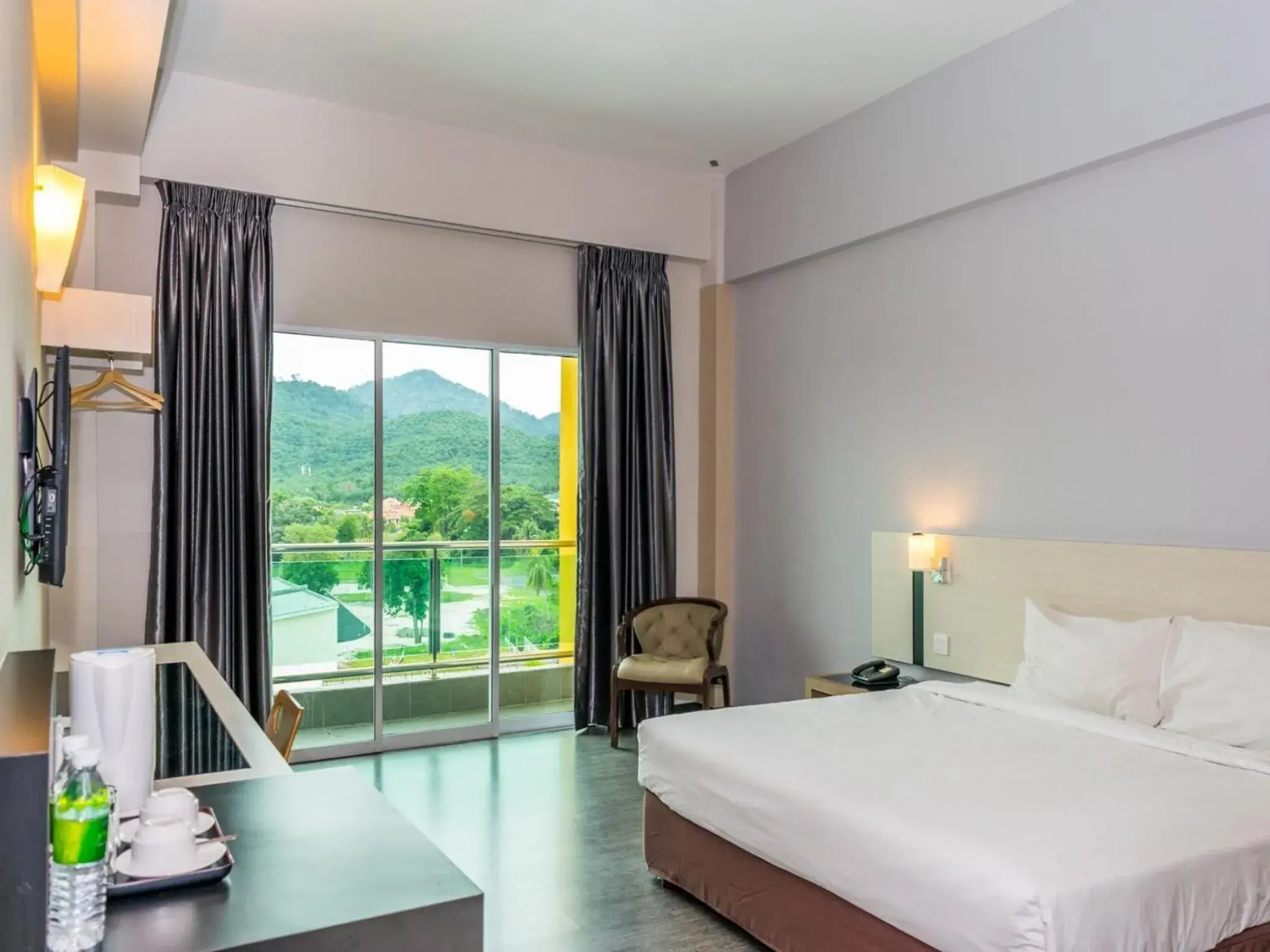 Deluxe Double or Twin Room in MH Sentral Hotel Sg Siput Deluxe Double or Twin Room in MH Sentral Hotel Sg Siput