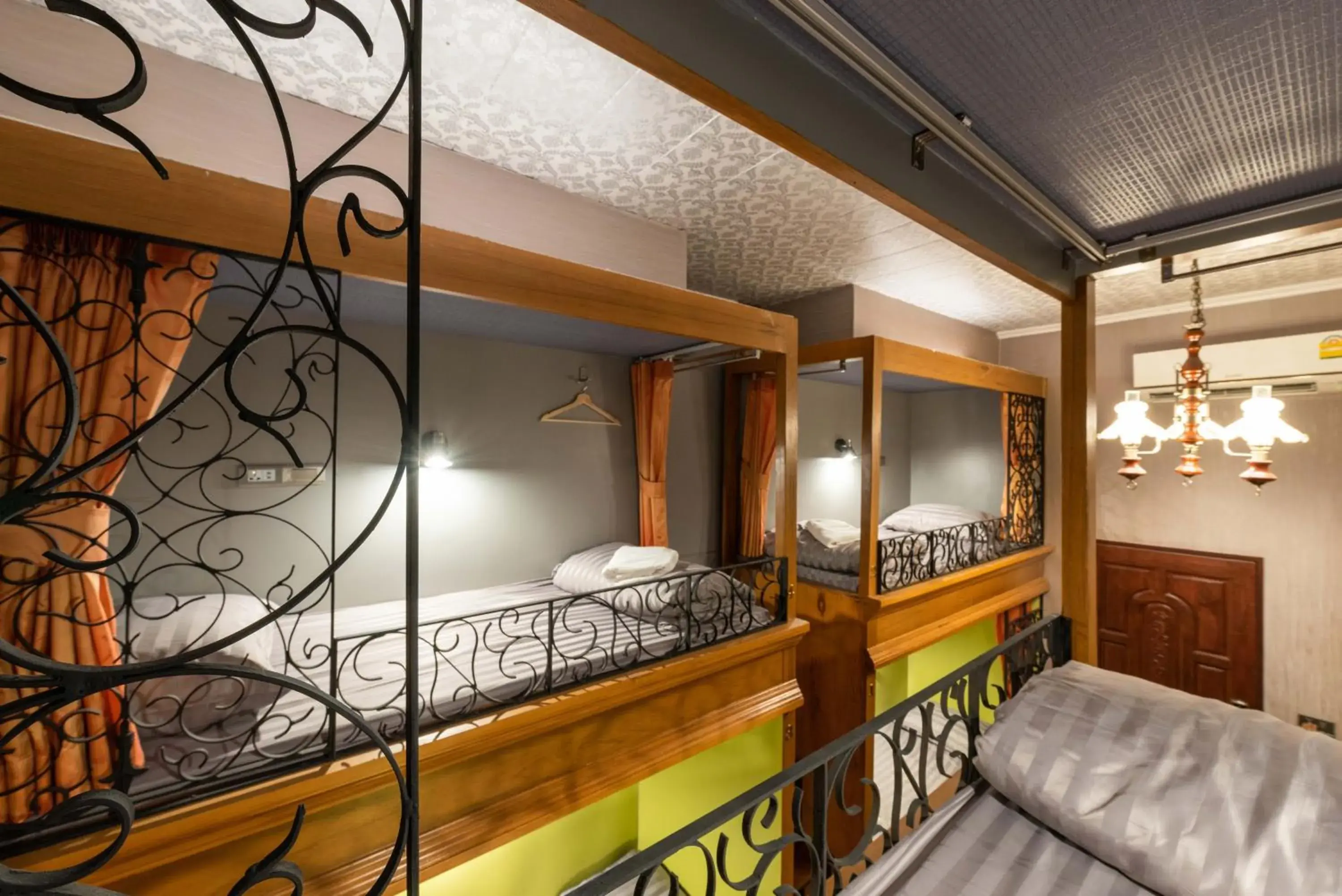 Family Room with Shared Bathroom in Tepbunthom Hostel Family Room with Shared Bathroom in Tepbunthom Hostel