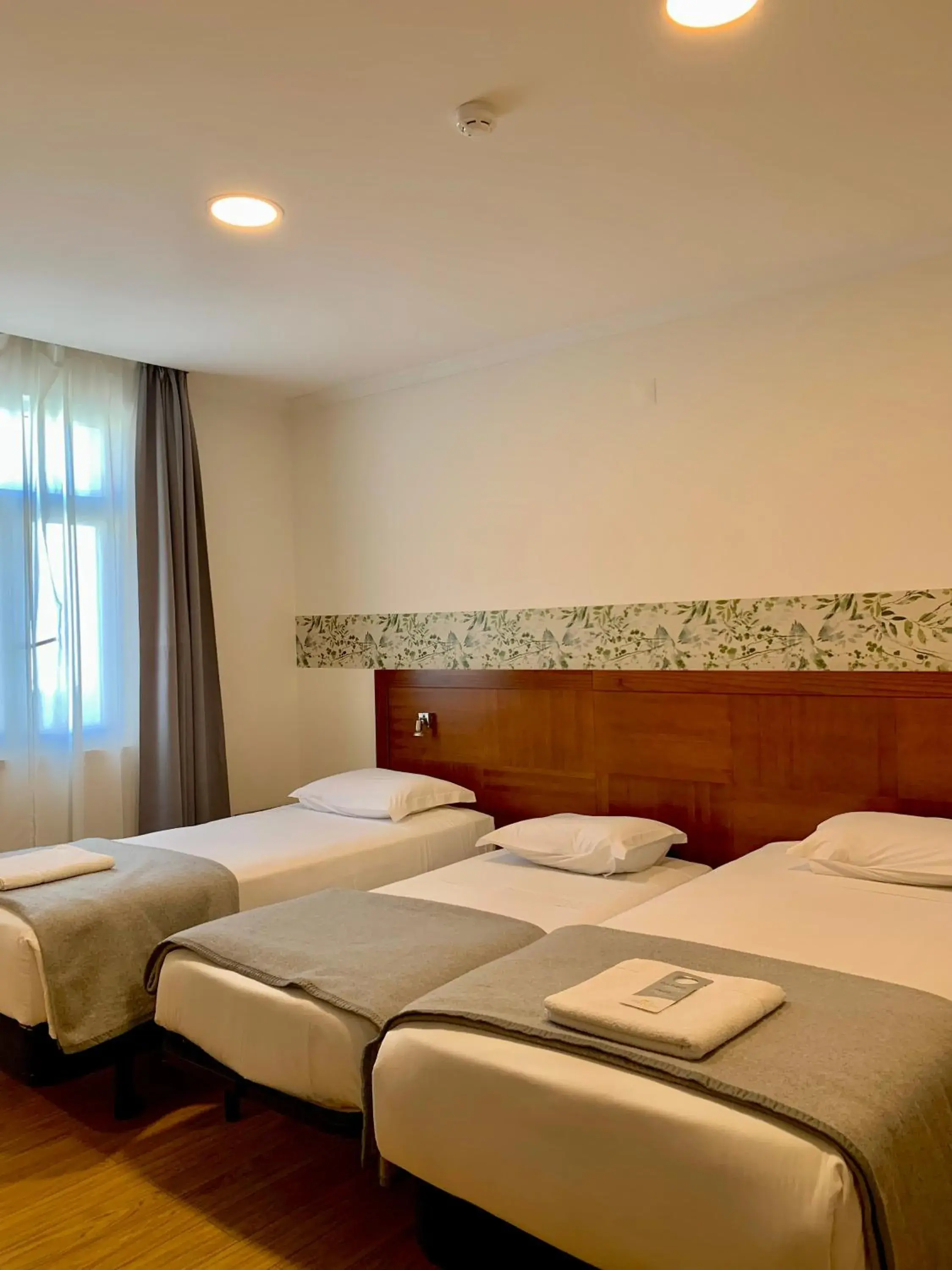 Superior Triple Room - single occupancy in Hotel Vila Verde Superior Triple Room - single occupancy in Hotel Vila Verde