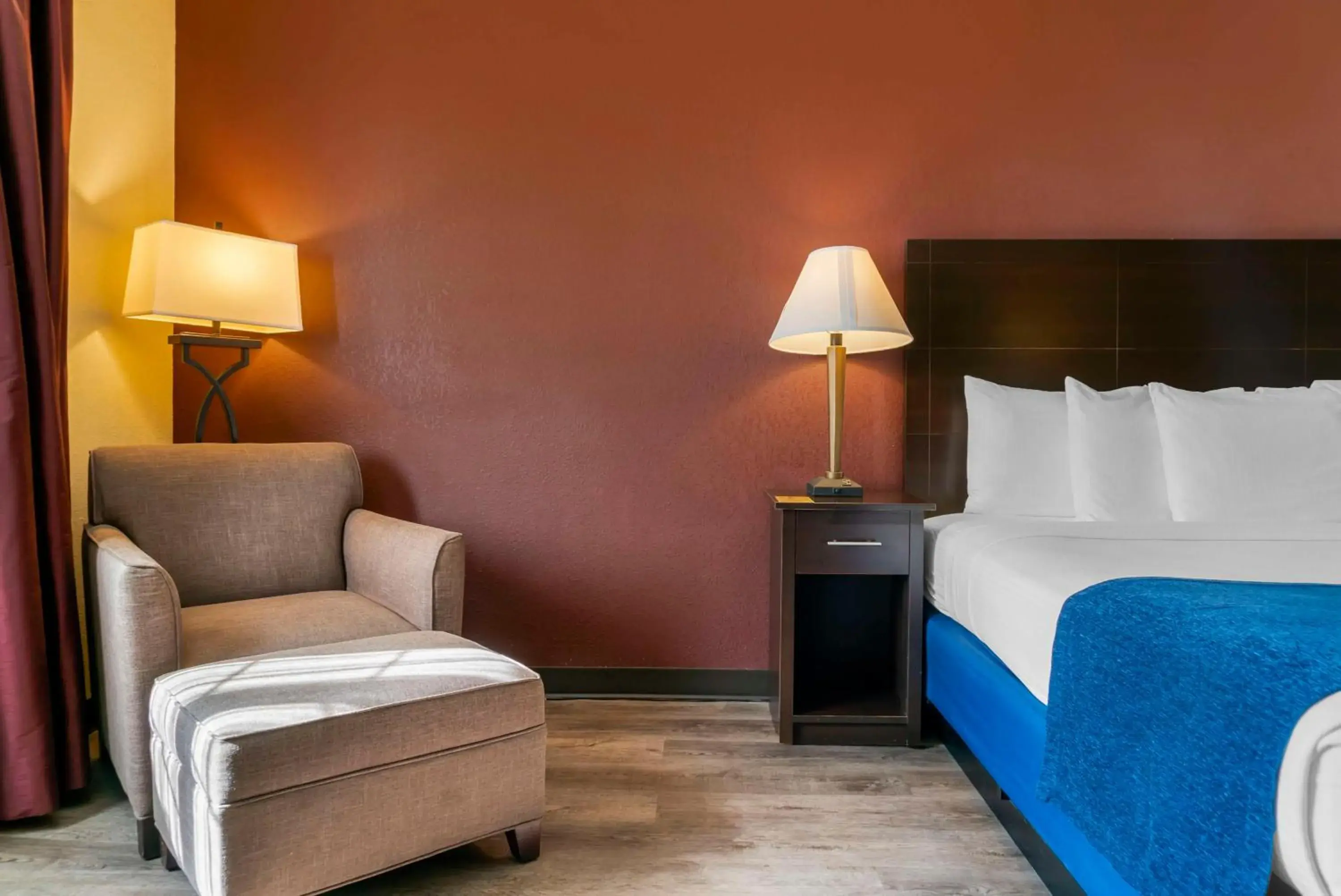 King Room in Best Western Greenfield Inn King Room in Best Western Greenfield Inn