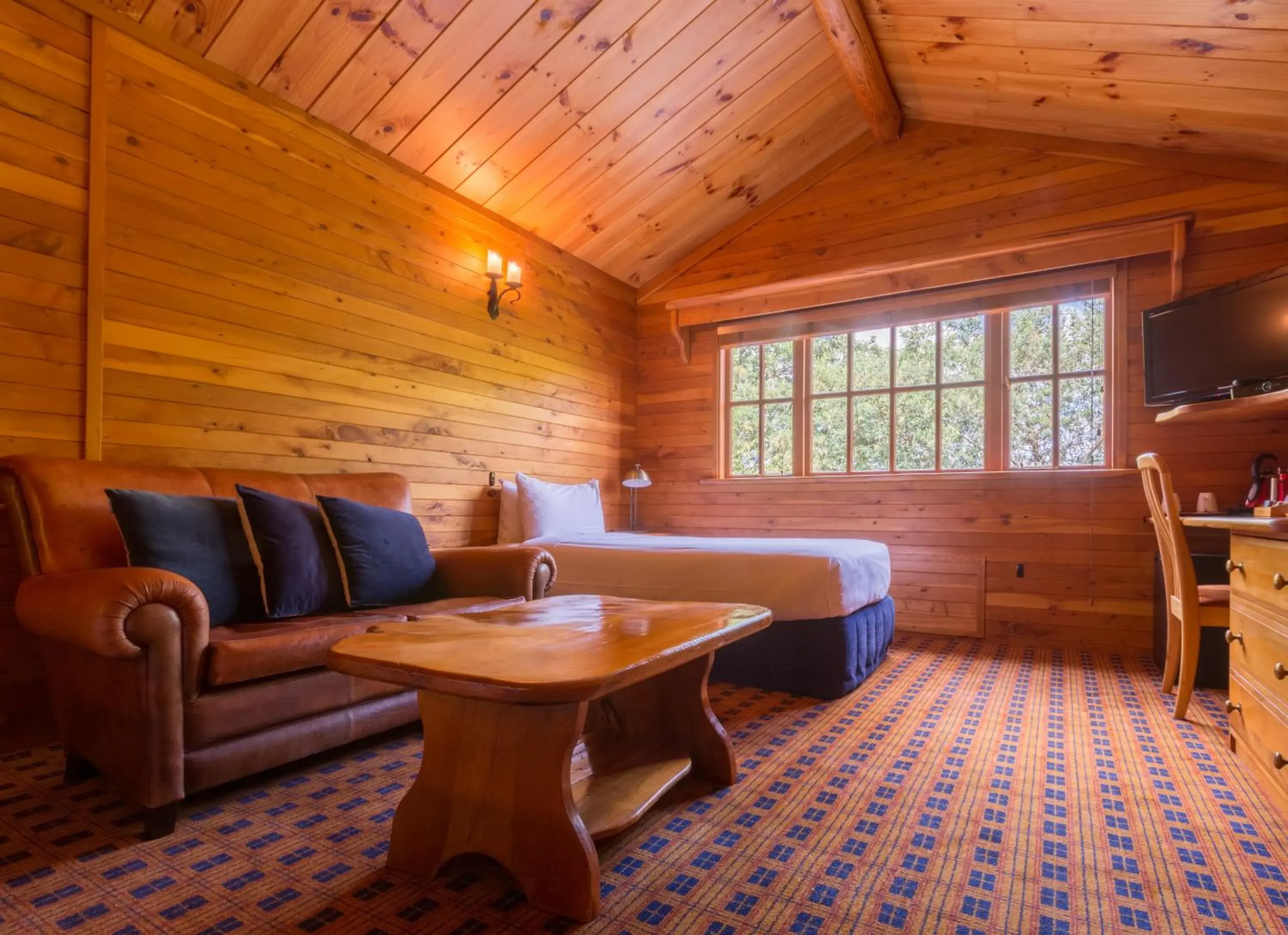 Twin Room in The Powderhorn Chateau Twin Room in The Powderhorn Chateau