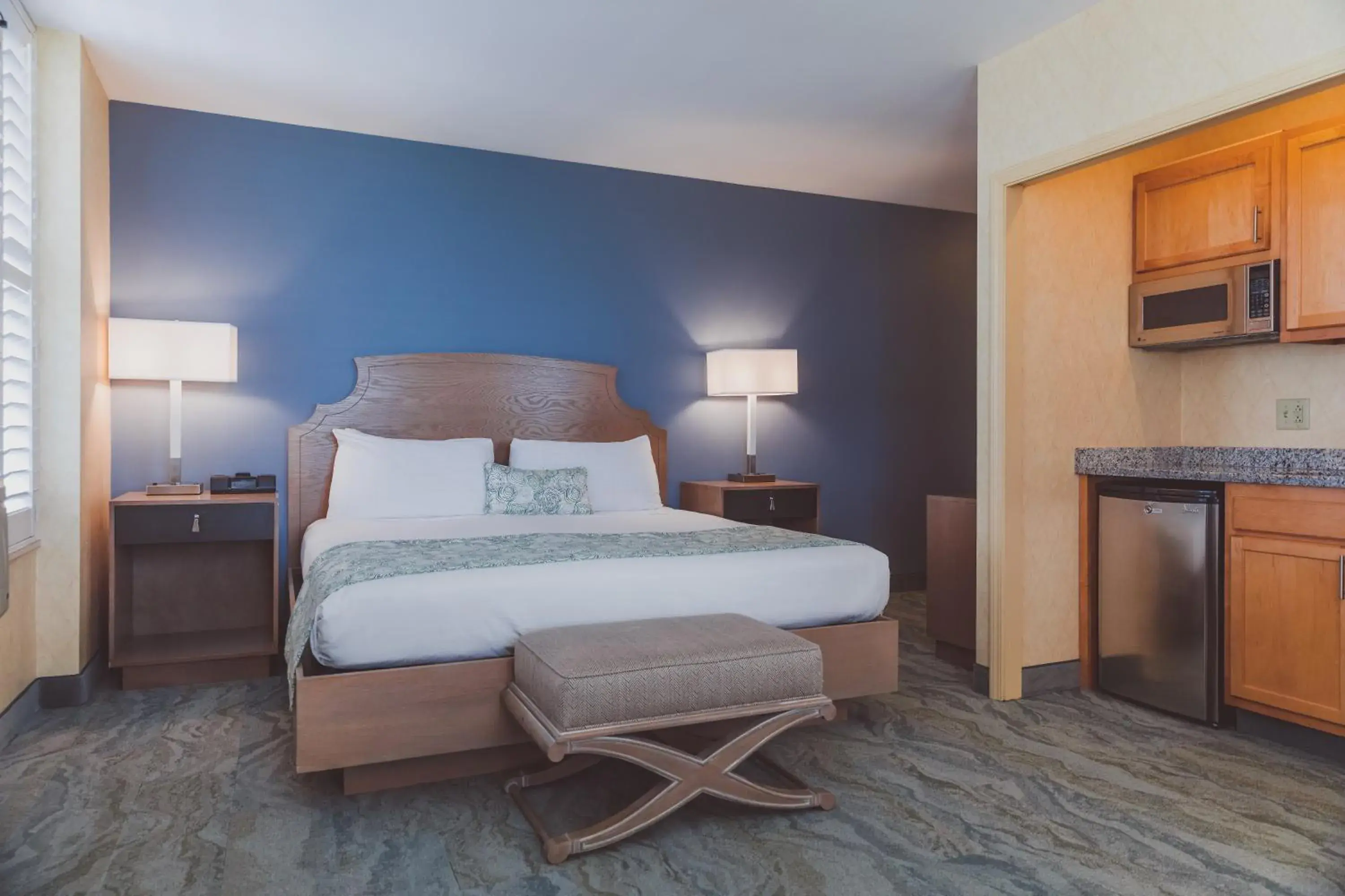 King Suite in The Parkview Hotel King Suite in The Parkview Hotel