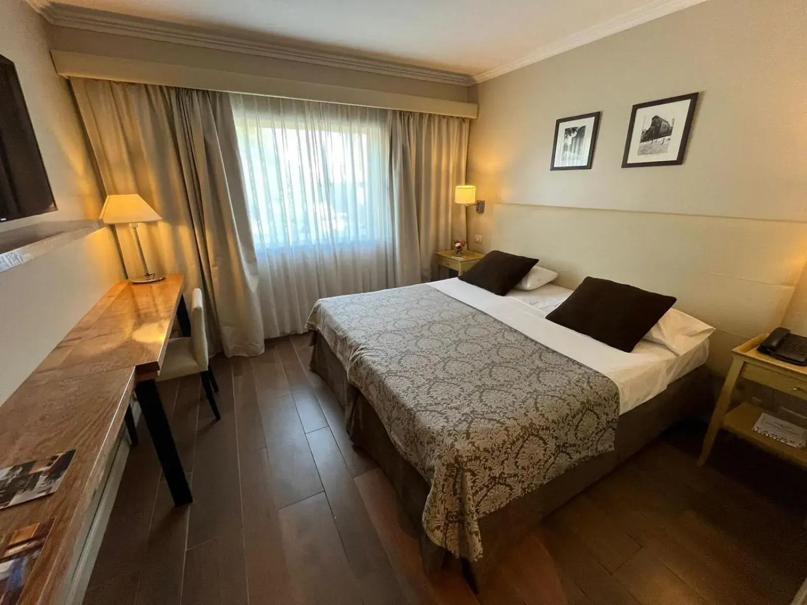 Classic Double Room in Kenton Palace Bariloche Classic Double Room in Kenton Palace Bariloche