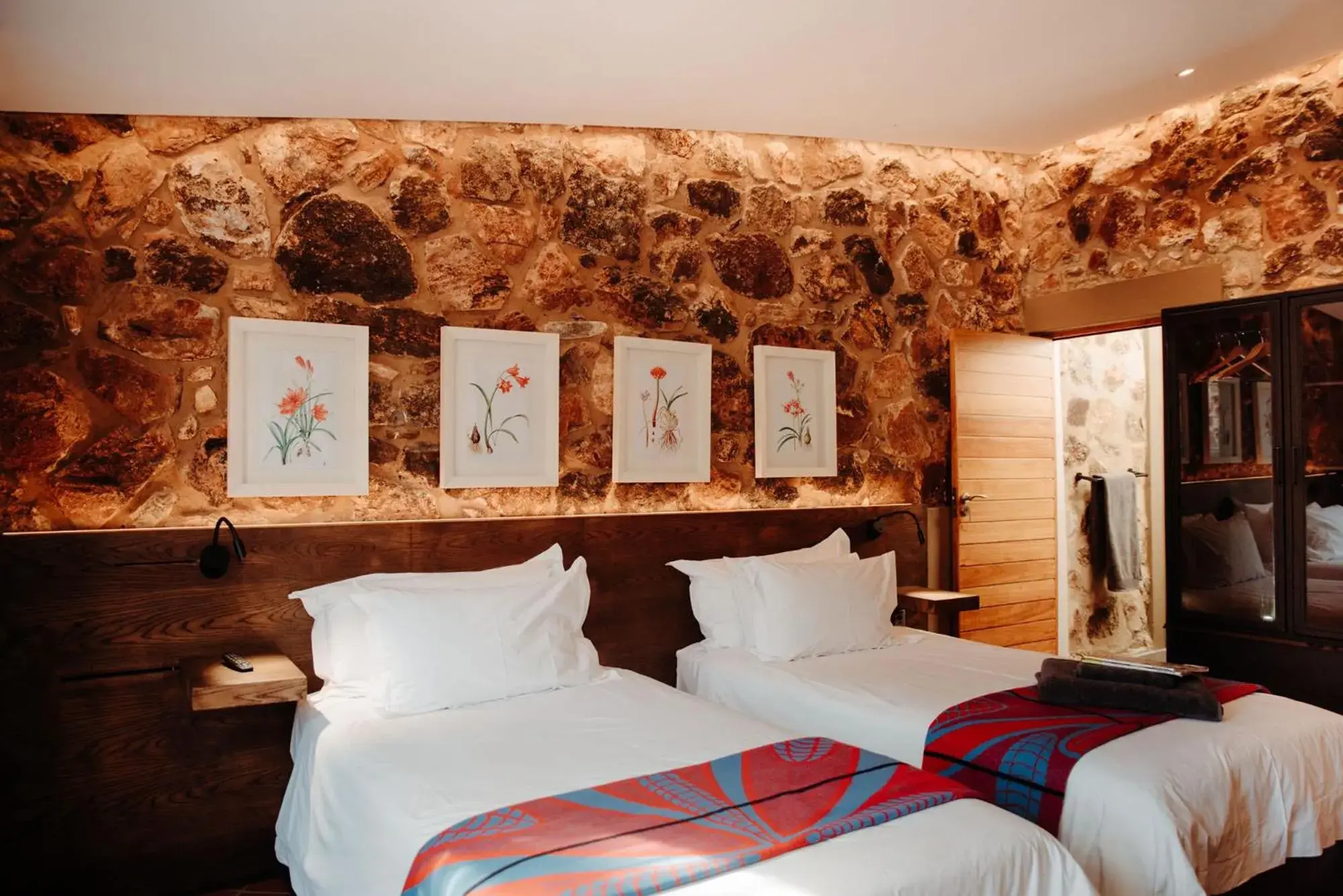 Luxury Double Room - single occupancy in Bastion House Luxury Double Room - single occupancy in Bastion House