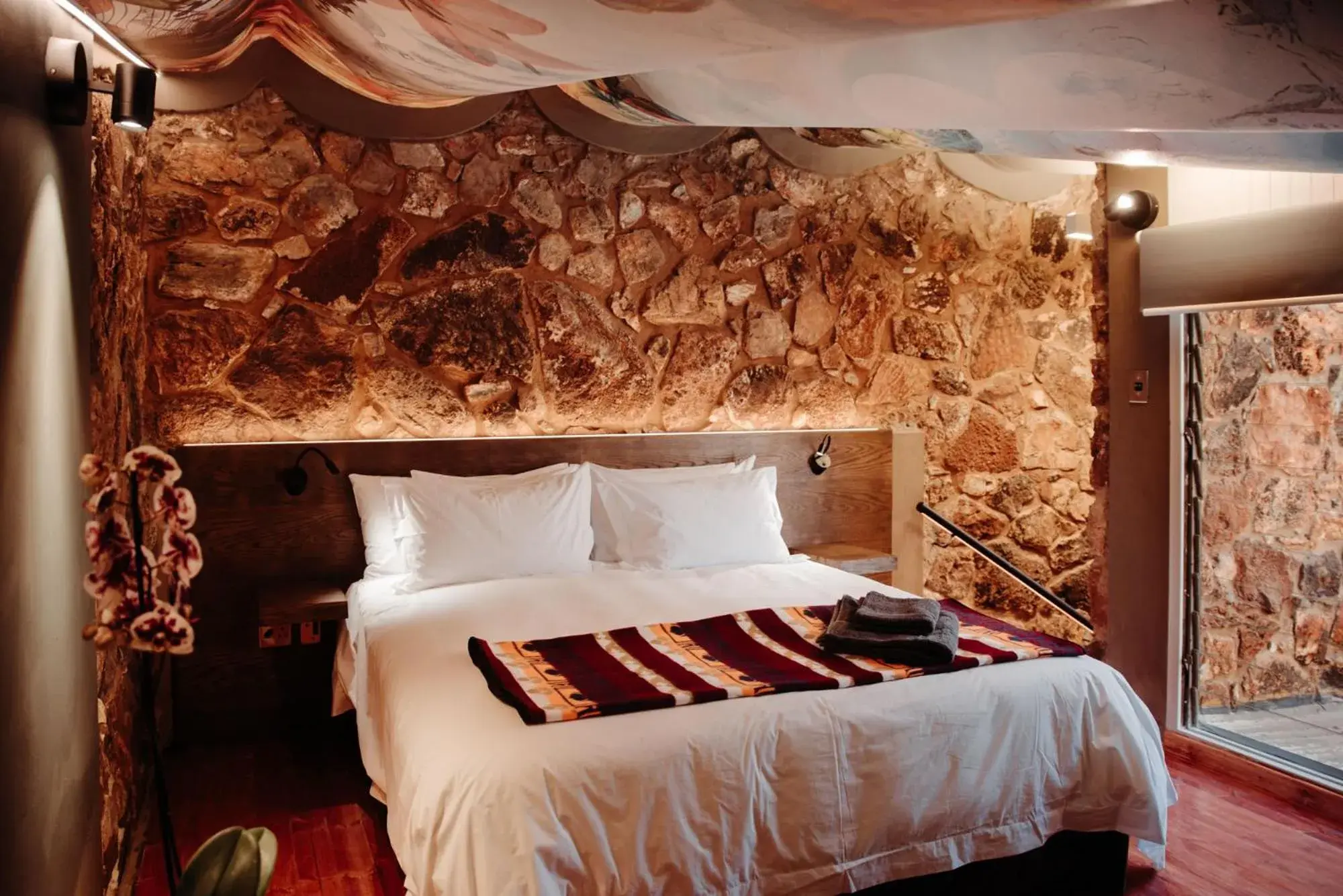 Honeymoon Suite in Bastion House Honeymoon Suite in Bastion House