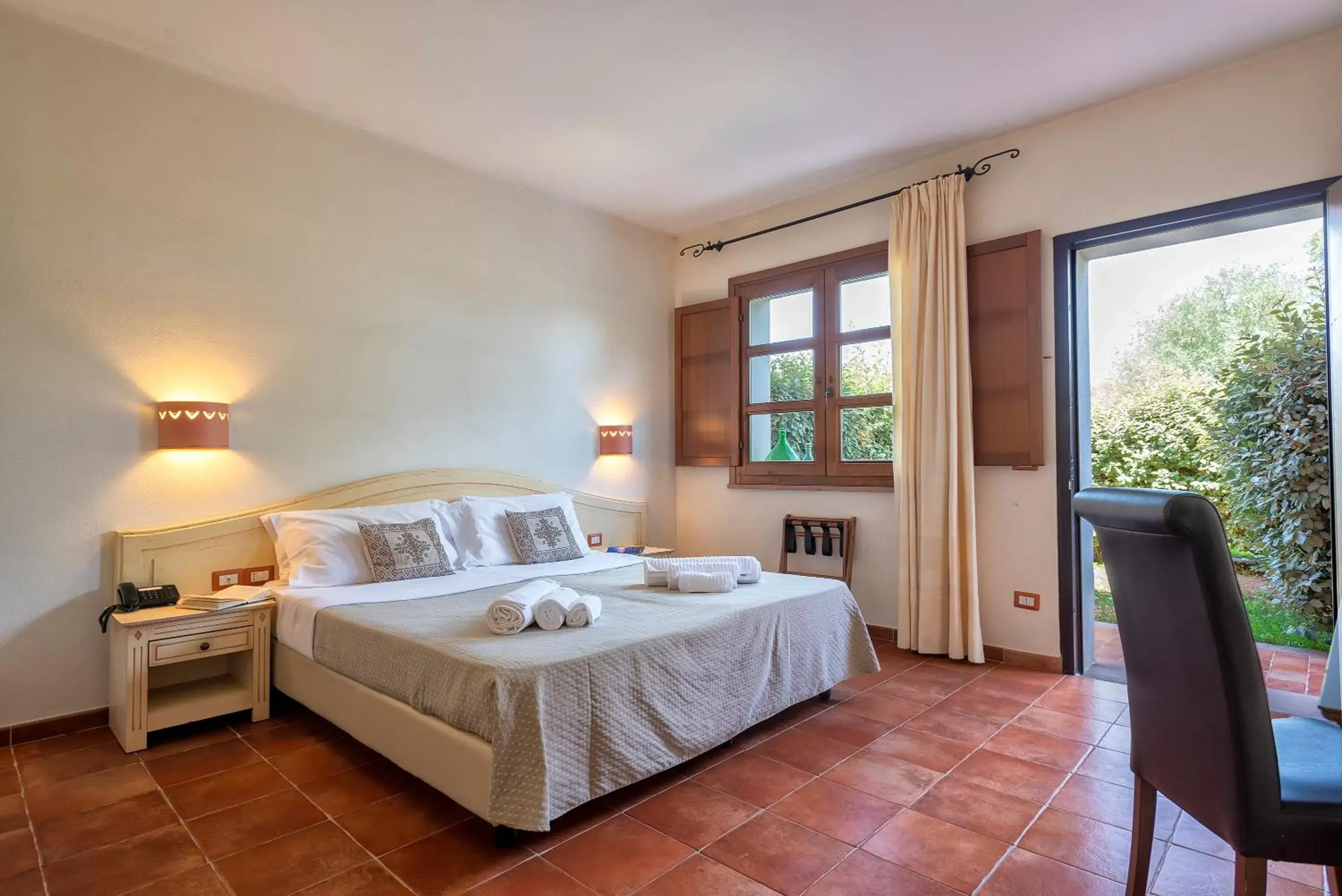 Deluxe Triple Room in Alghero Resort Country Hotel & Spa Deluxe Triple Room in Alghero Resort Country Hotel & Spa