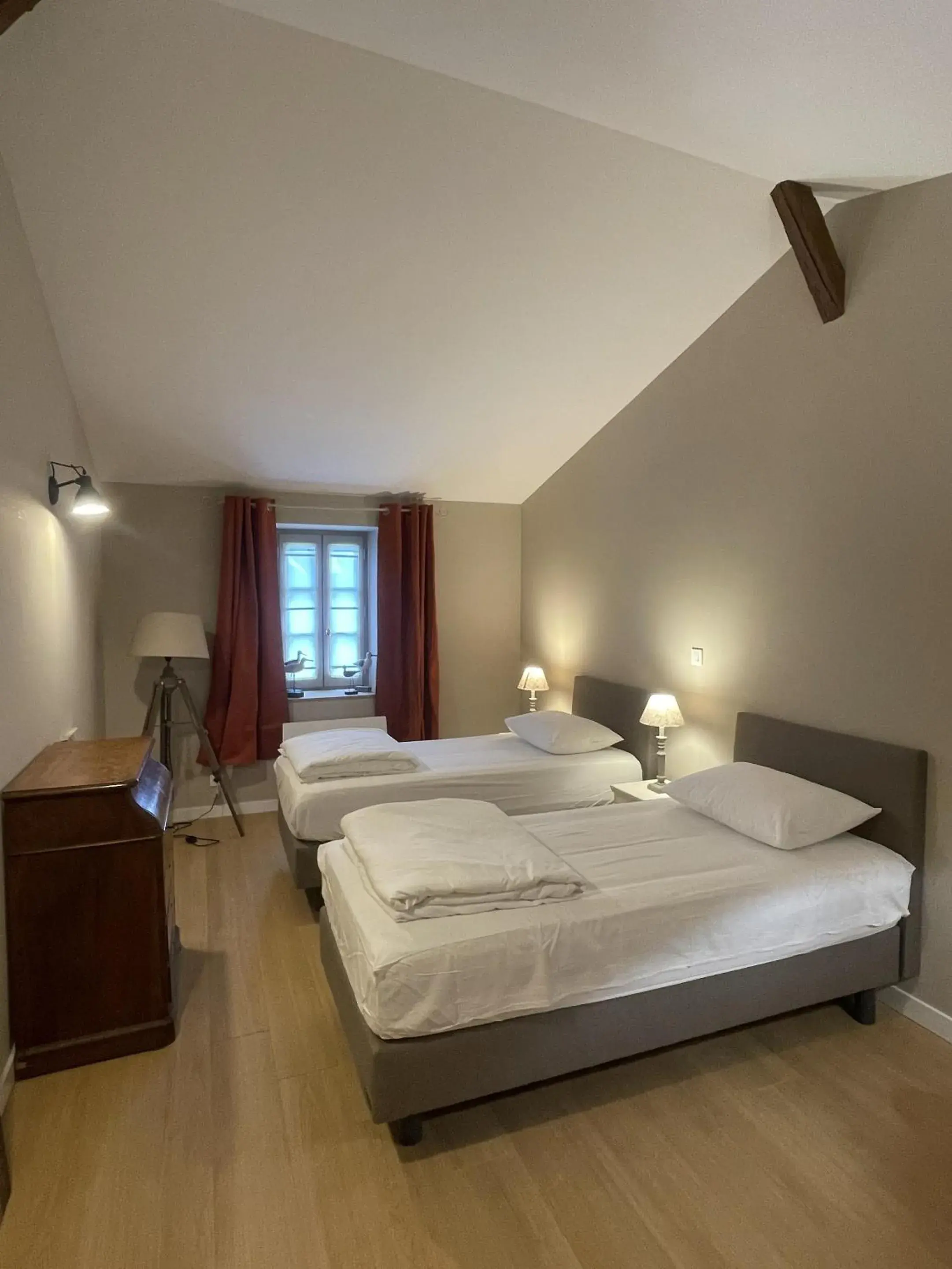 Small Twin Room in Chateau de la Vieille Chapelle Small Twin Room in Chateau de la Vieille Chapelle