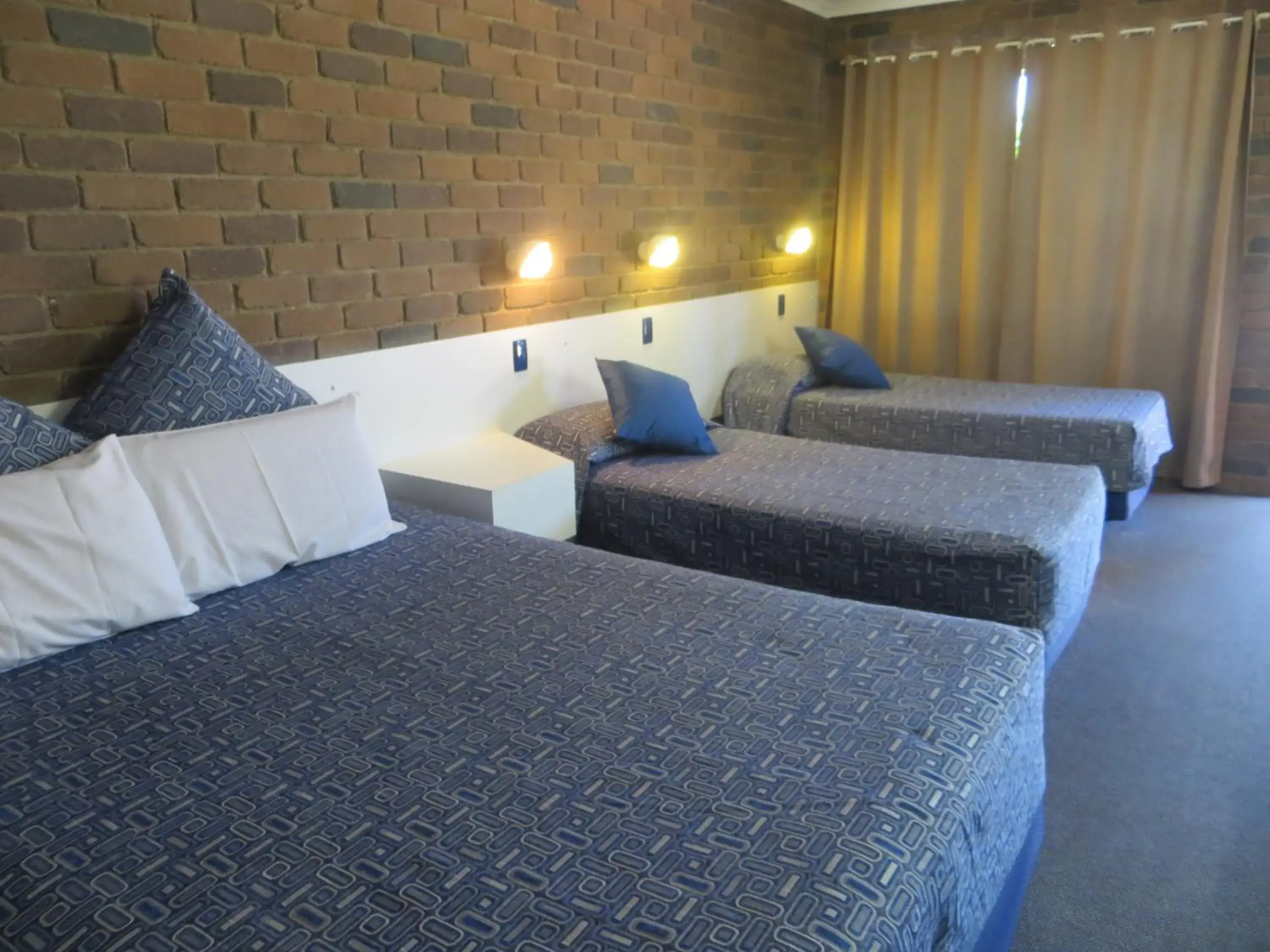 Family Room in Cattleman's Rest Motor Inn Family Room in Cattleman's Rest Motor Inn