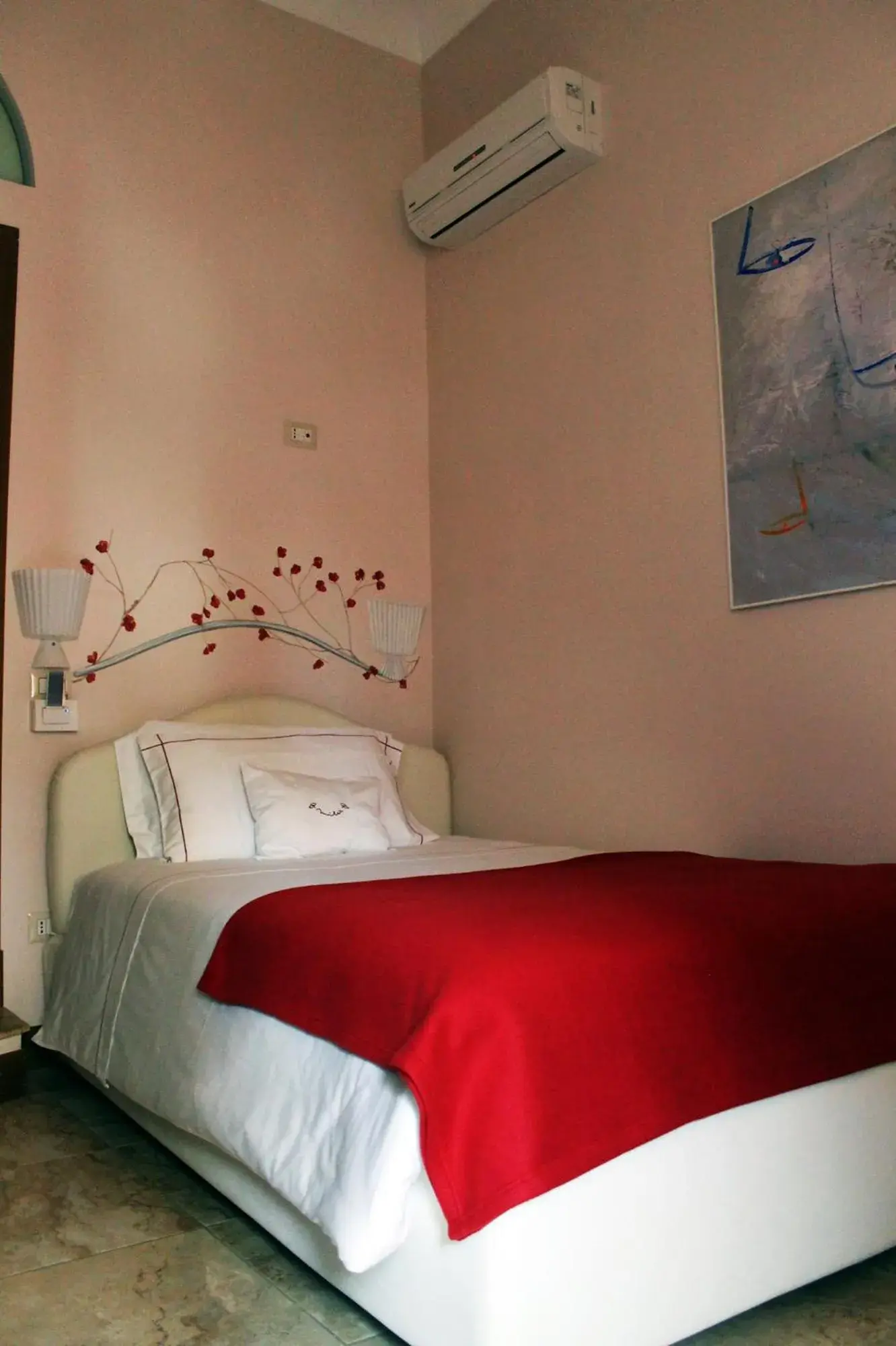 Single Room with Private External Bathroom in B&B Milu' Single Room with Private External Bathroom in B&B Milu'