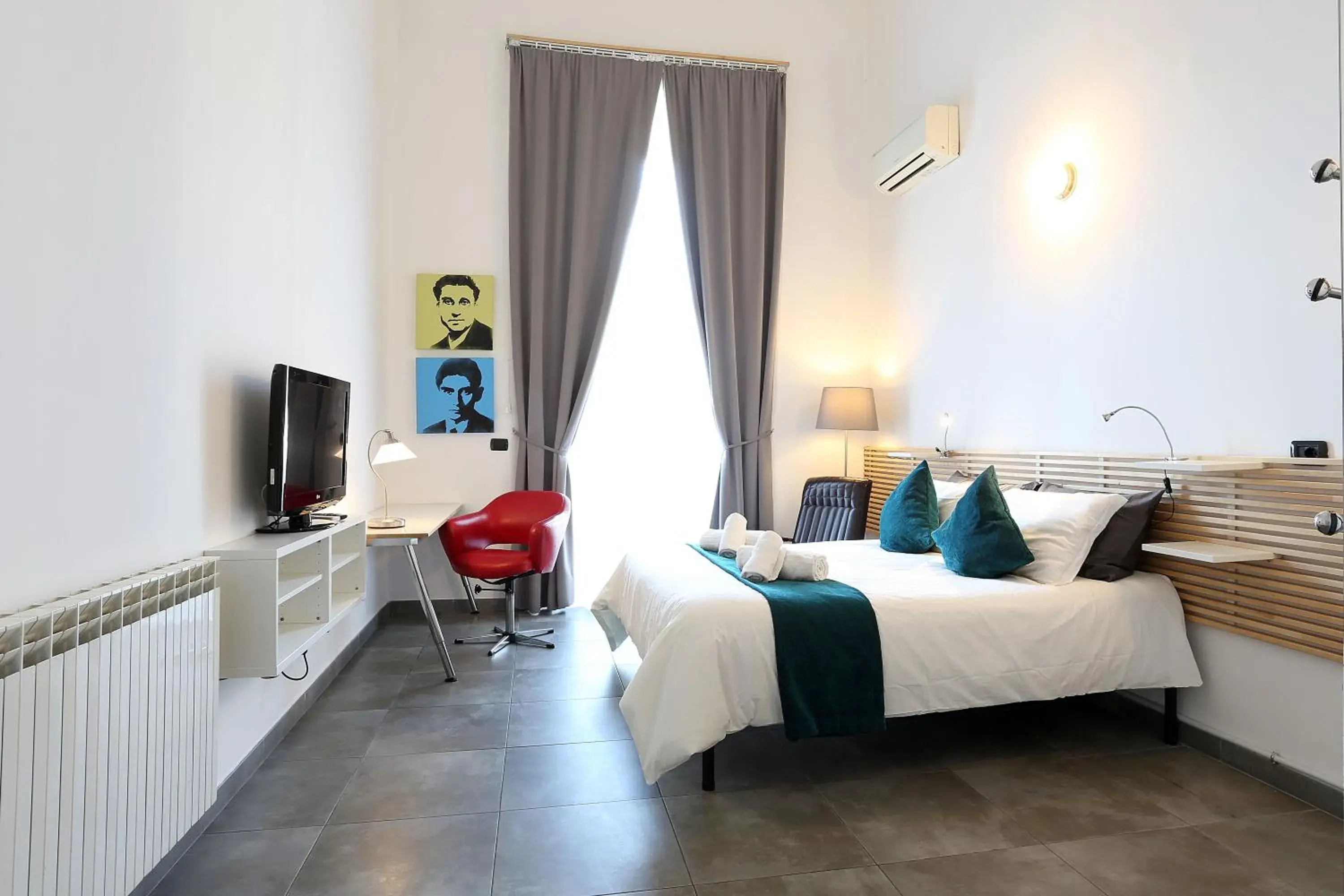 Double Room with Balcony in Mr Frills Double Room with Balcony in Mr Frills