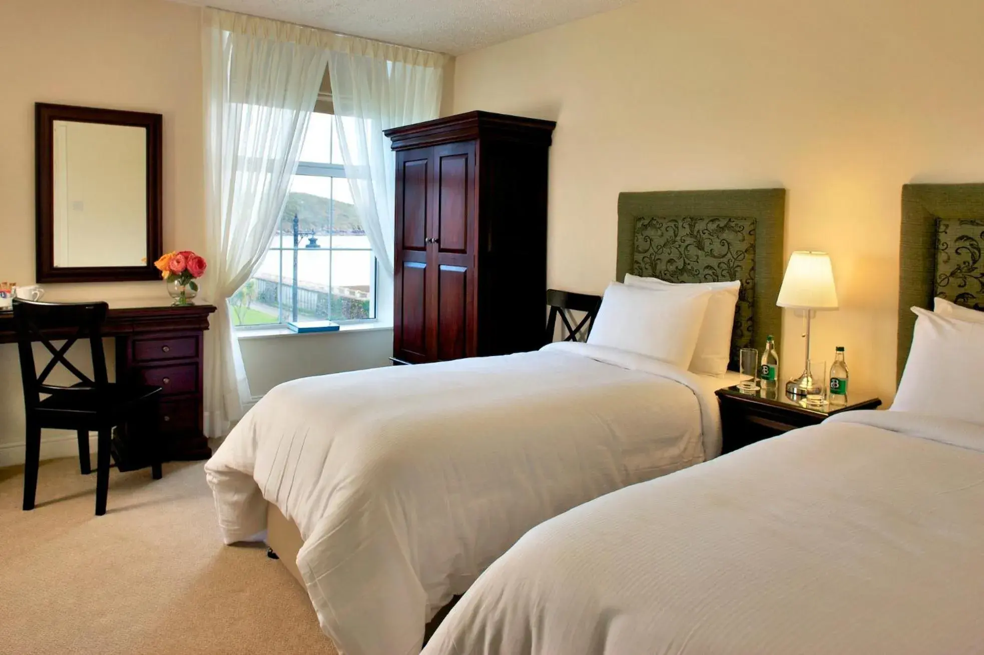 Twin Room with Sea View in Walter Raleigh Hotel Twin Room with Sea View in Walter Raleigh Hotel