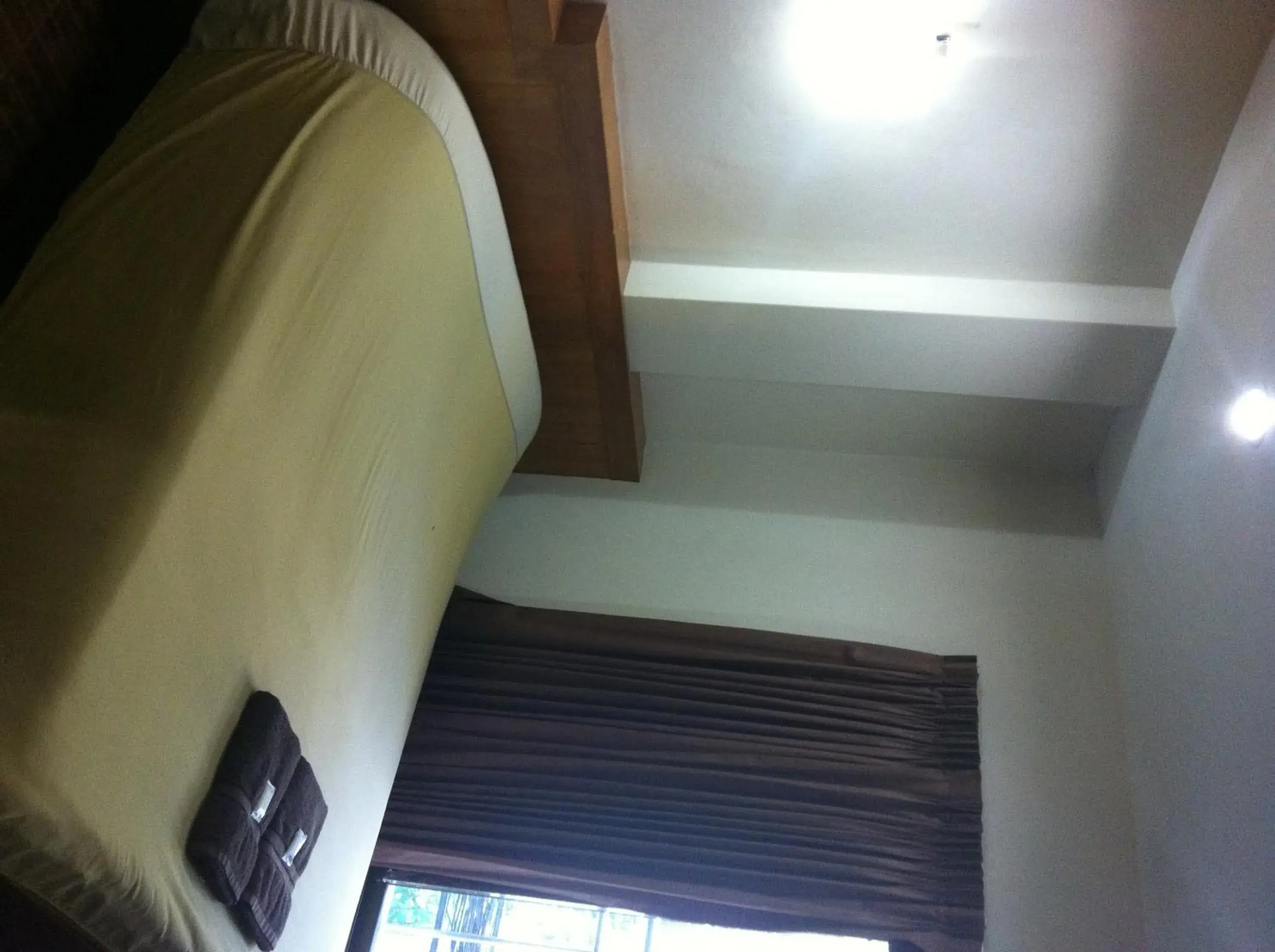 Standard Double Room in White Orchid Inn II Standard Double Room in White Orchid Inn II