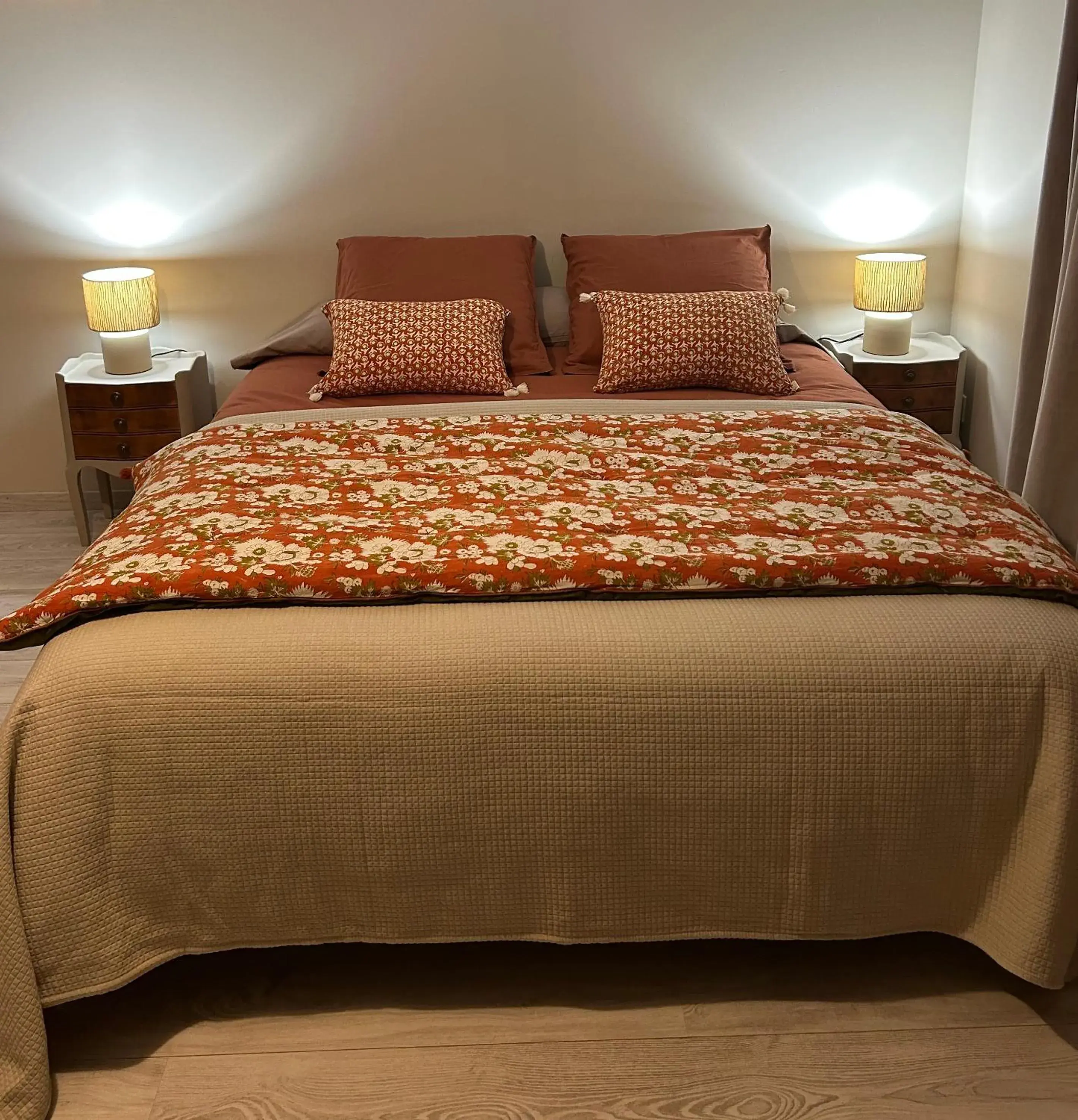 Double Room with Private Bathroom in Chatimbarbe Double Room with Private Bathroom in Chatimbarbe