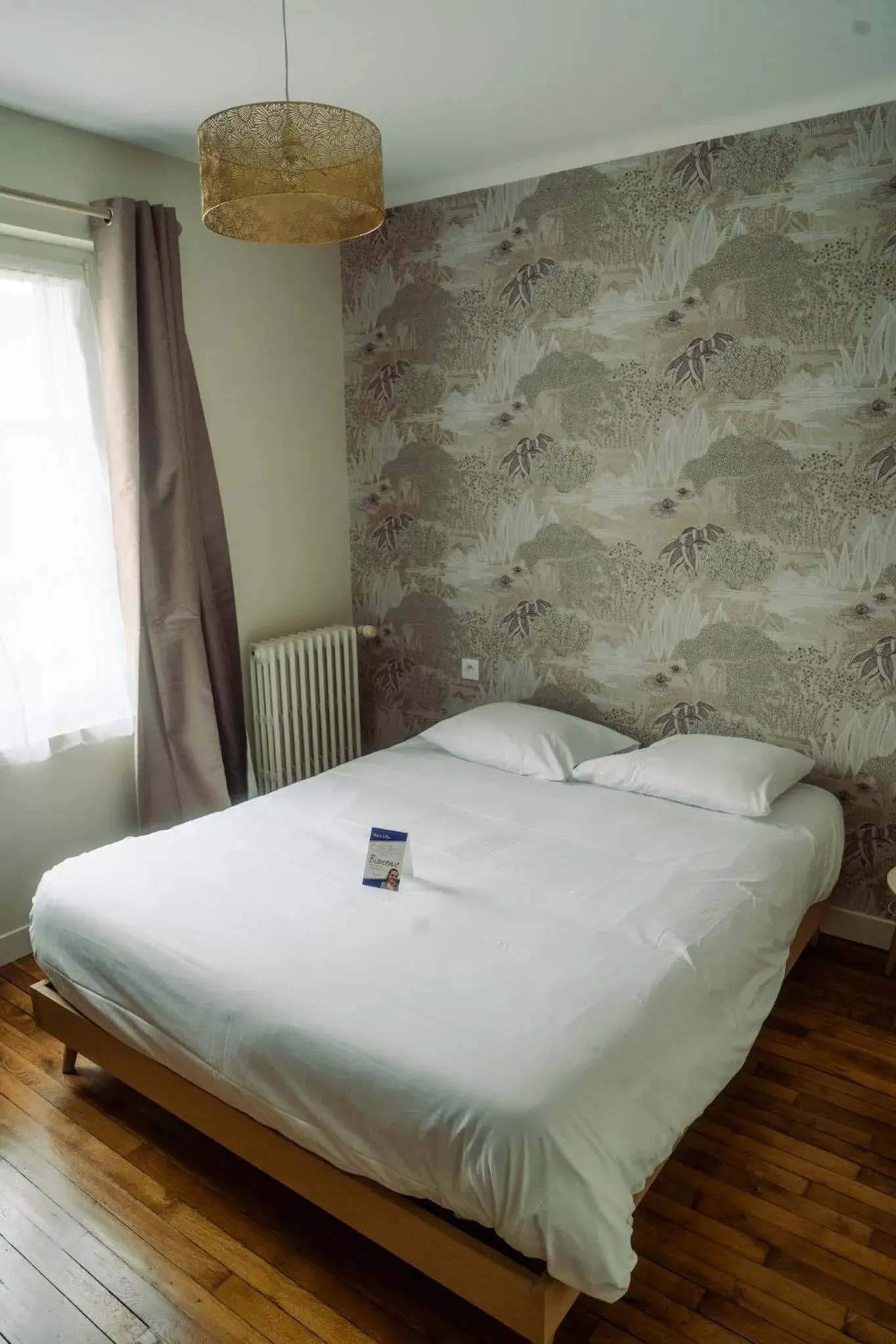 Classic Double Room in LOGIS -Hotel & Restaurant de la Place Classic Double Room in LOGIS -Hotel & Restaurant de la Place