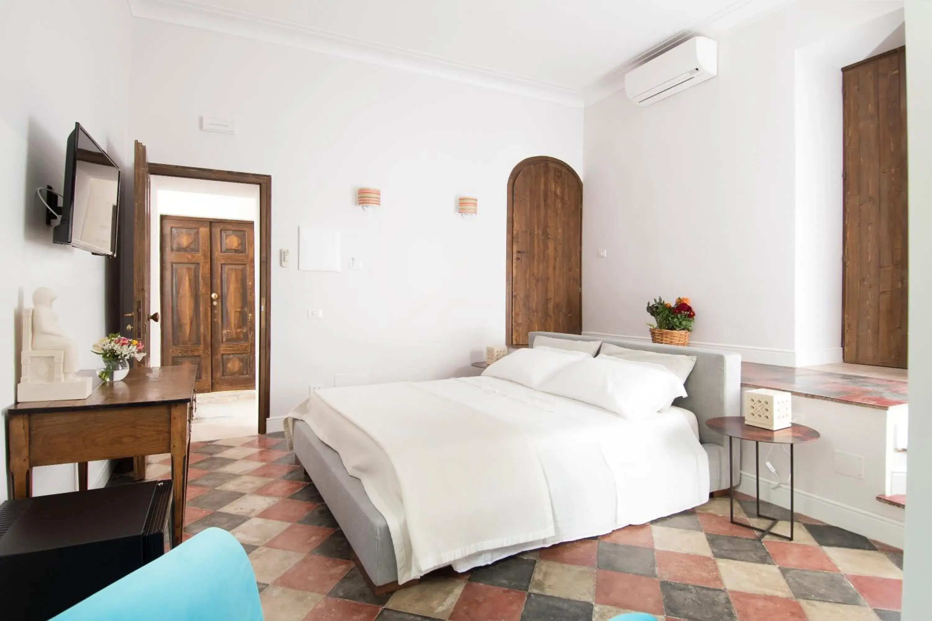 Superior Double Room with Terrace in Dimora Cummà Marì Superior Double Room with Terrace in Dimora Cummà Marì