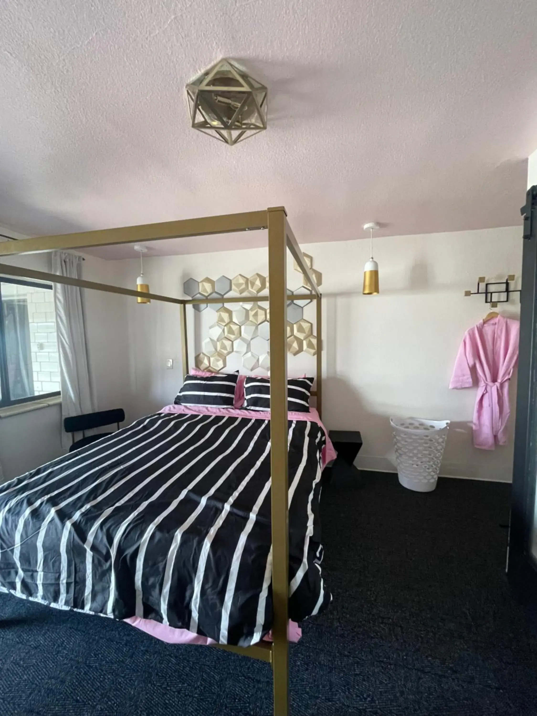 Deluxe Family Room in Rainbow Motel Deluxe Family Room in Rainbow Motel