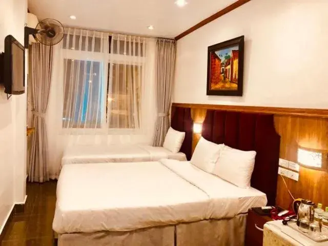 Deluxe Family Room in Hanoi Asia Hotel Deluxe Family Room in Hanoi Asia Hotel