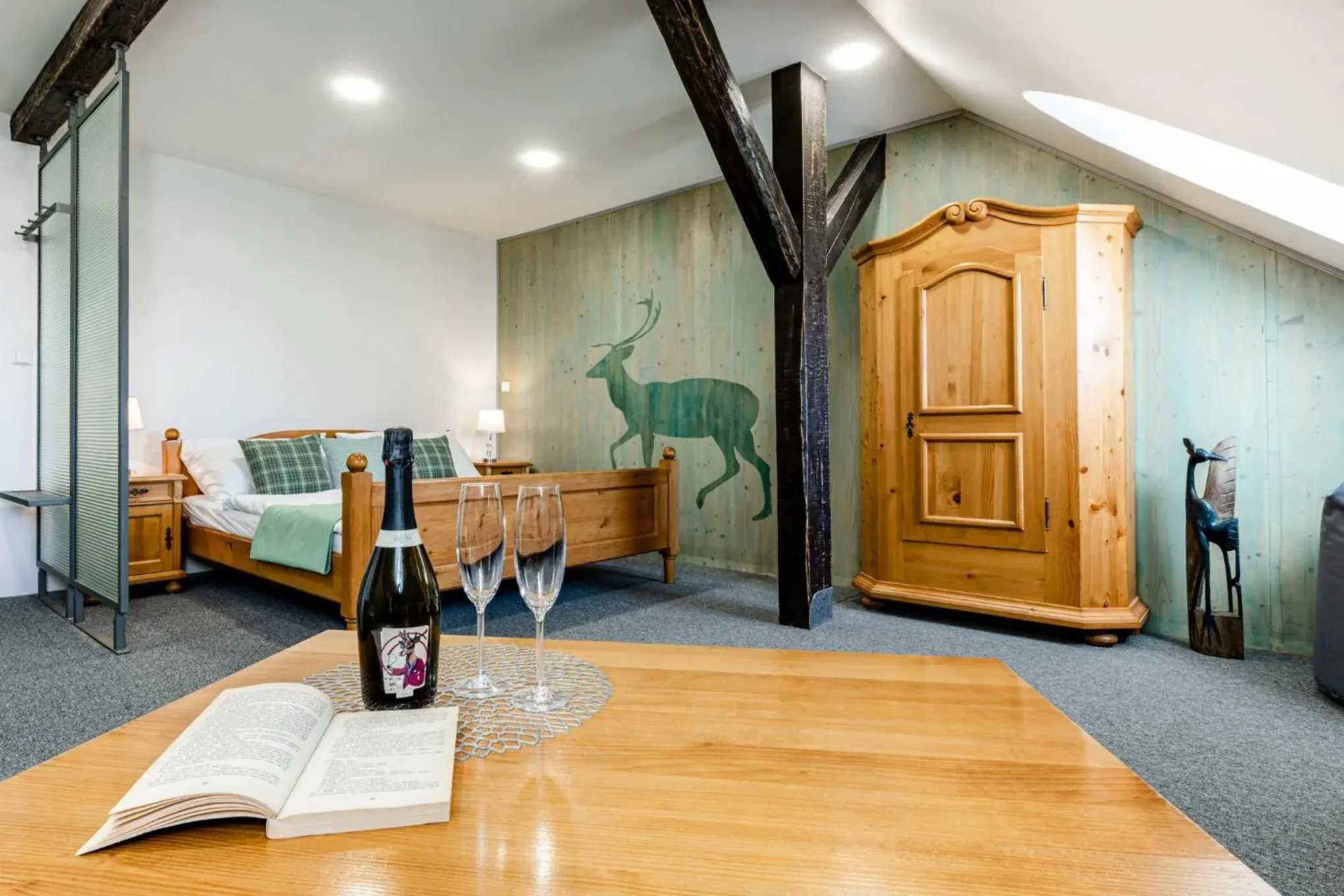 Standard Quadruple Room in Wellness Hotel Zámeček Standard Quadruple Room in Wellness Hotel Zámeček