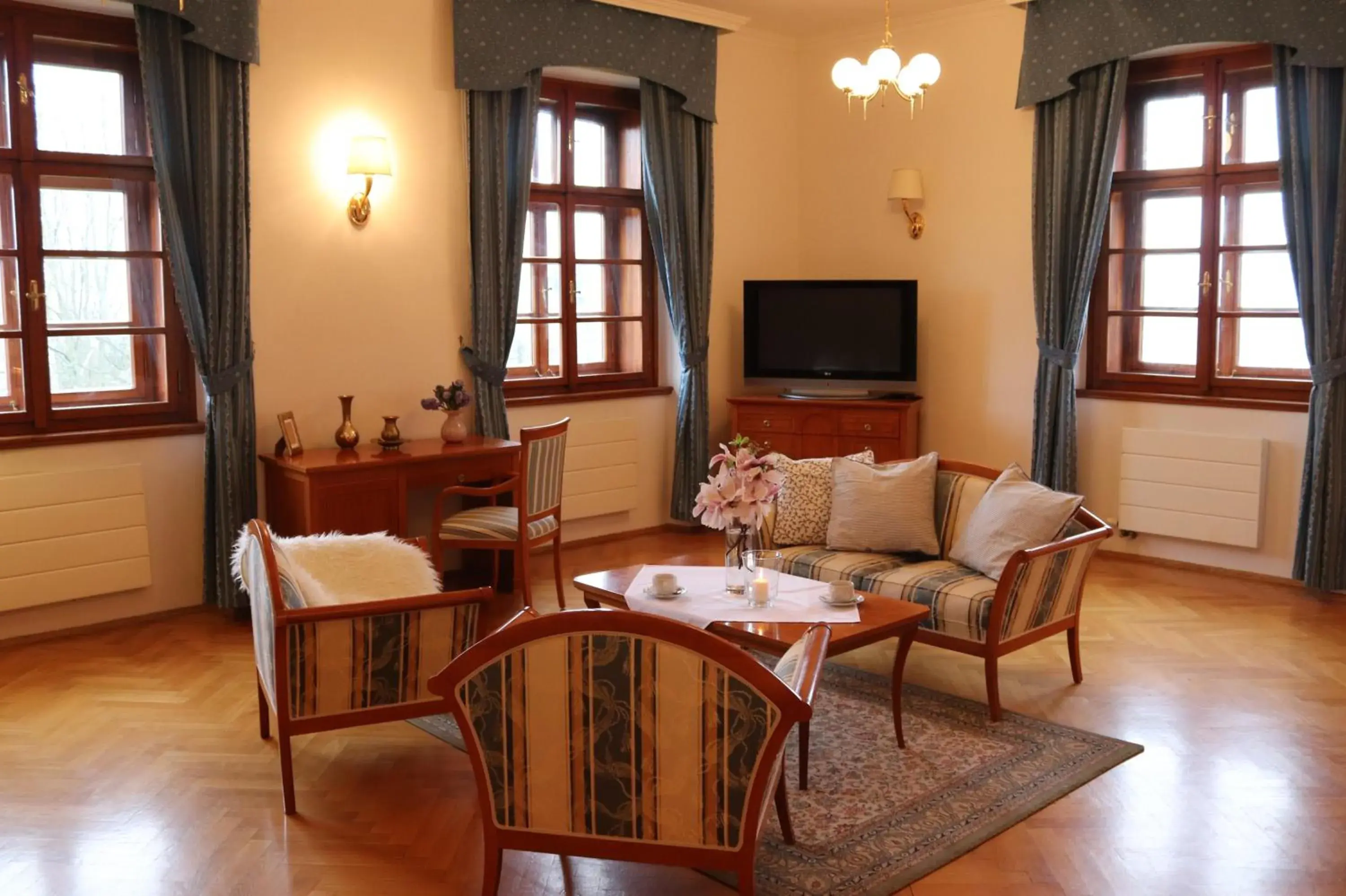 Deluxe Double Room in Wellness Hotel Zámeček Deluxe Double Room in Wellness Hotel Zámeček