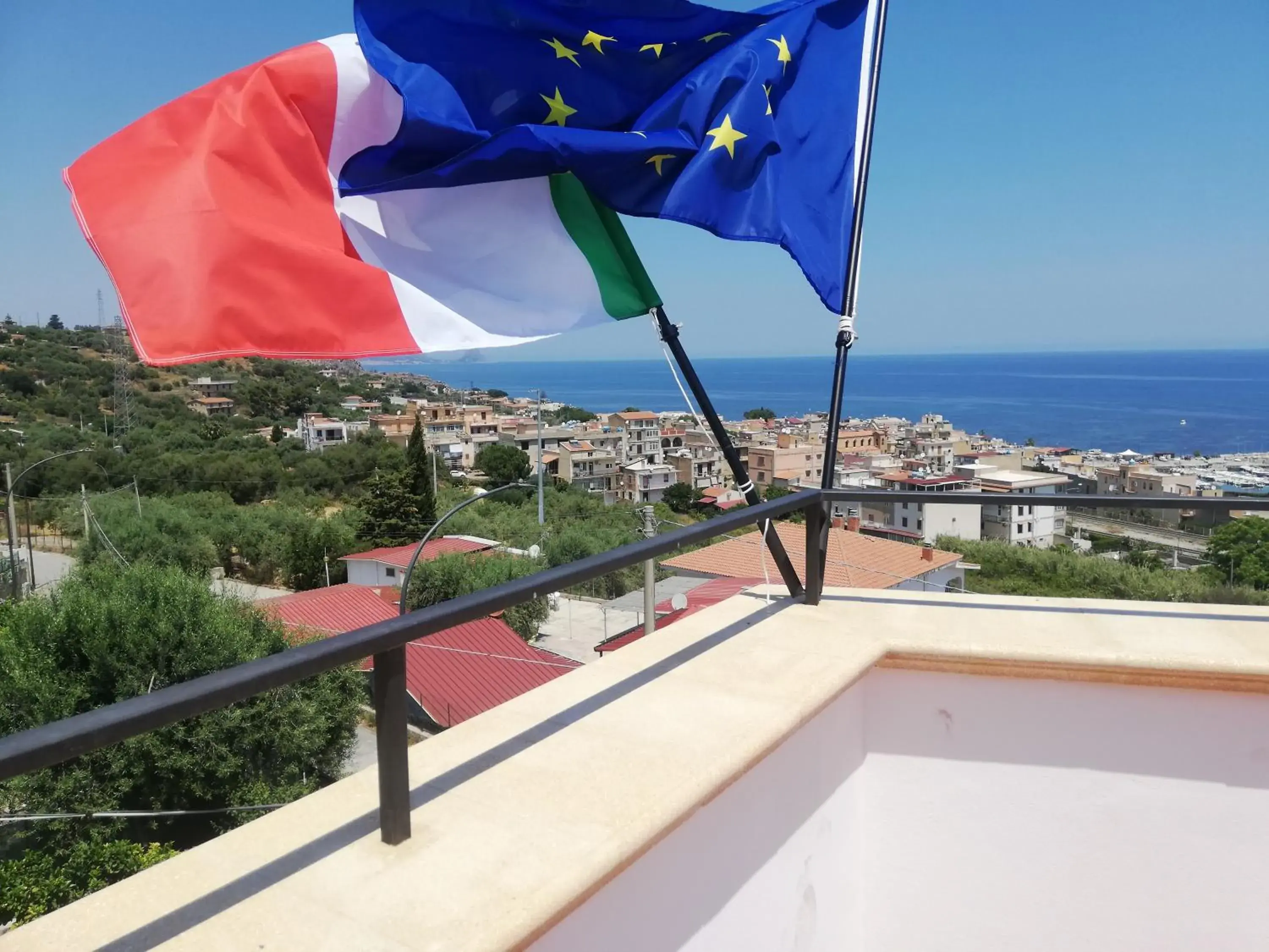 Deluxe Double or Twin Room with Sea View in Benvenuti al Sud Deluxe Double or Twin Room with Sea View in Benvenuti al Sud