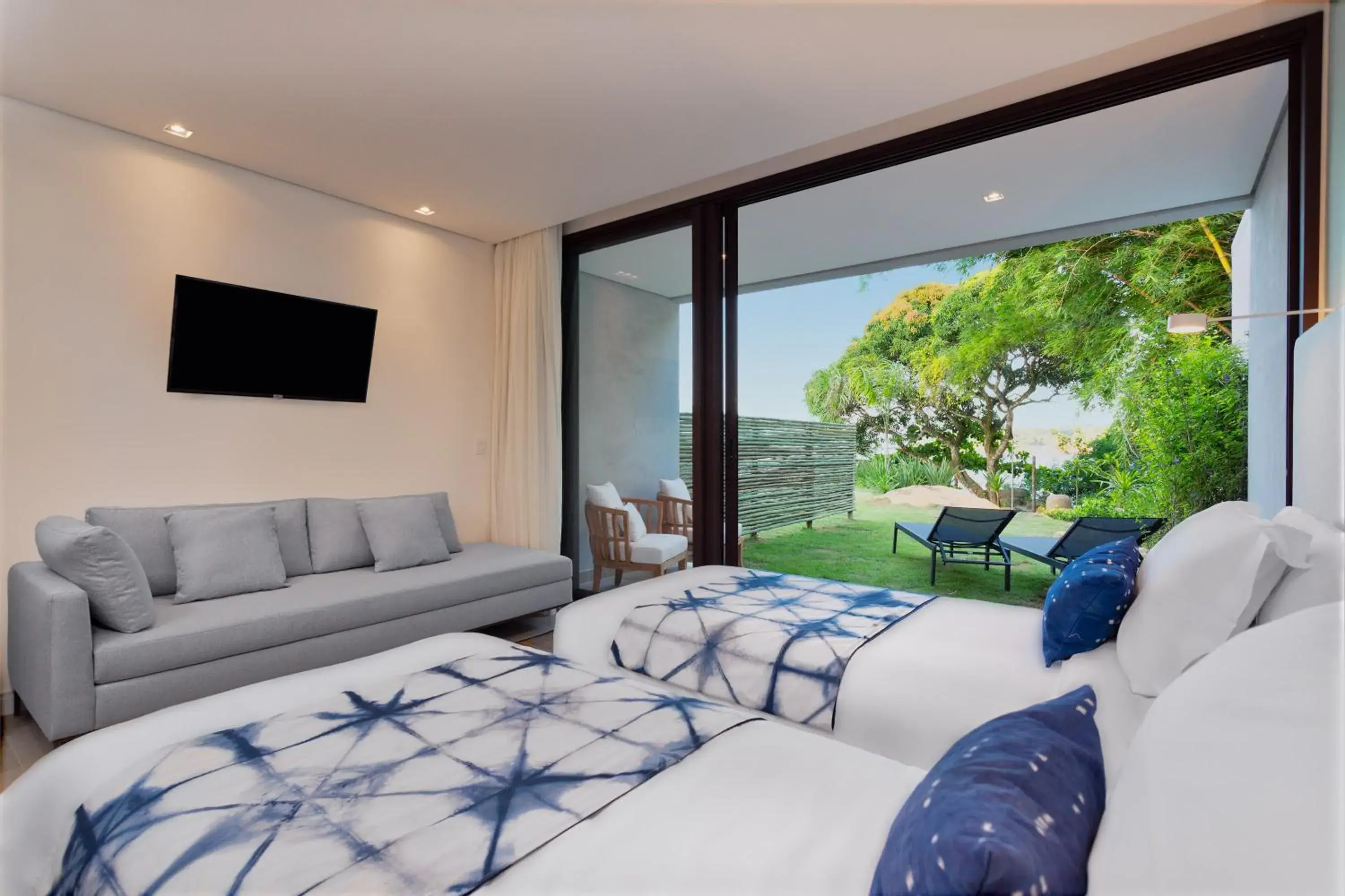 Villa with Twin Bed and Sea View in Wyndham Ilhabela Casa Di Sirena Villa with Twin Bed and Sea View in Wyndham Ilhabela Casa Di Sirena