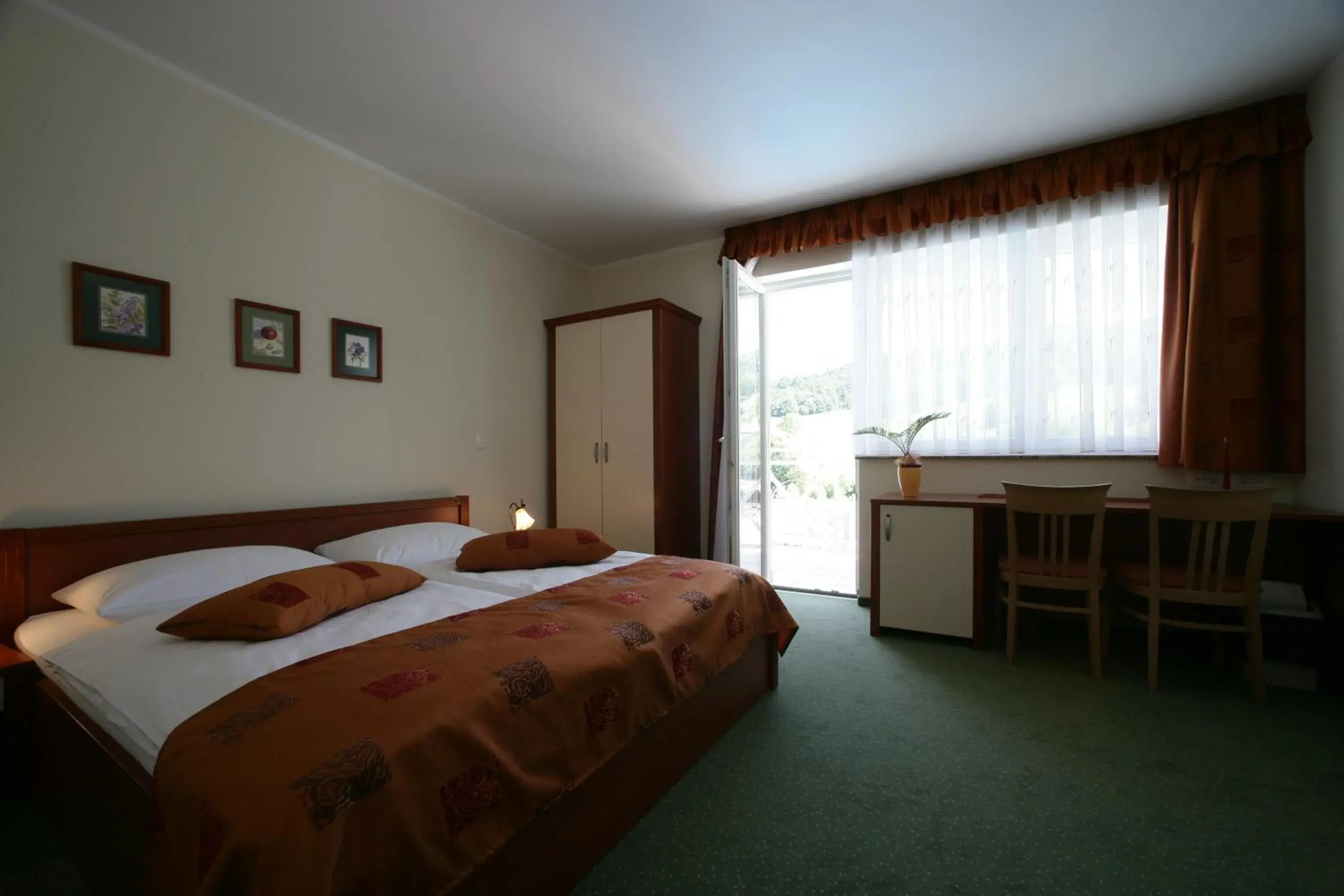 Double Room - single occupancy in Hotel Aqua Roma Double Room - single occupancy in Hotel Aqua Roma