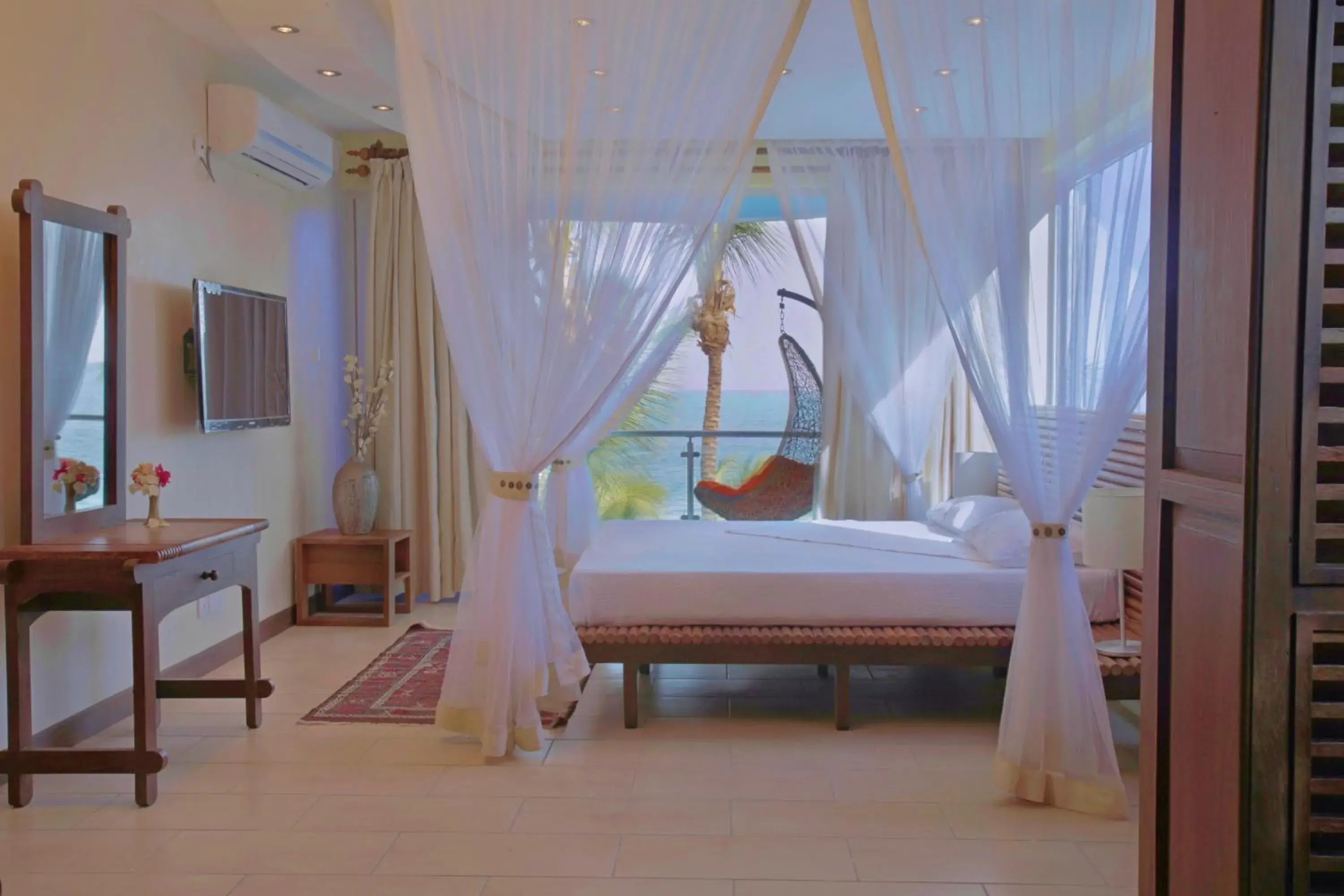 Three-Bedroom Apartment in Cowrie Shell Beach Apartments Official Three-Bedroom Apartment in Cowrie Shell Beach Apartments Official