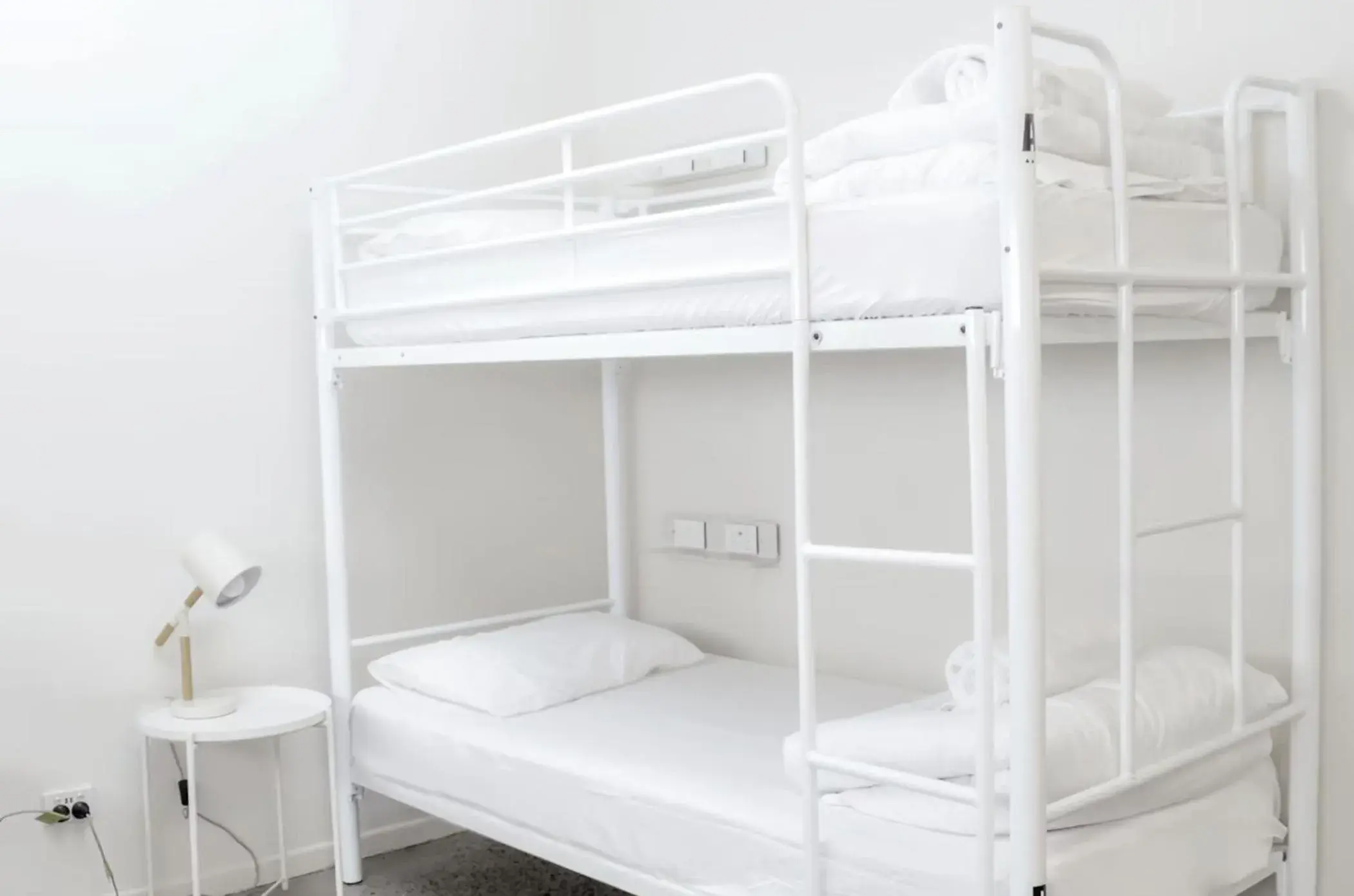 Twin Room with Shared Bathroom in Little Drifter Cairns Twin Room with Shared Bathroom in Little Drifter Cairns