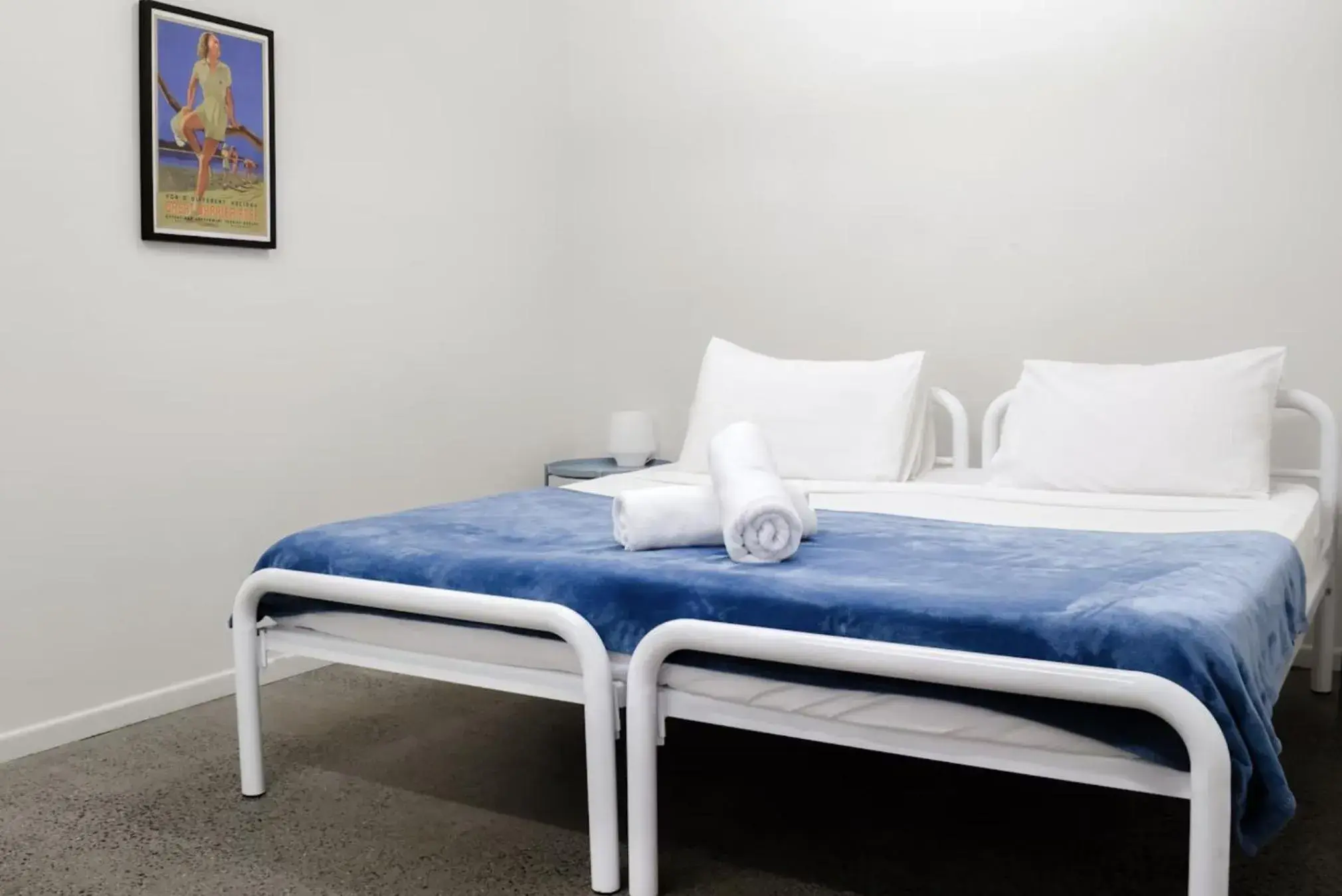 King Room with shared bathroom in Little Drifter Cairns King Room with shared bathroom in Little Drifter Cairns