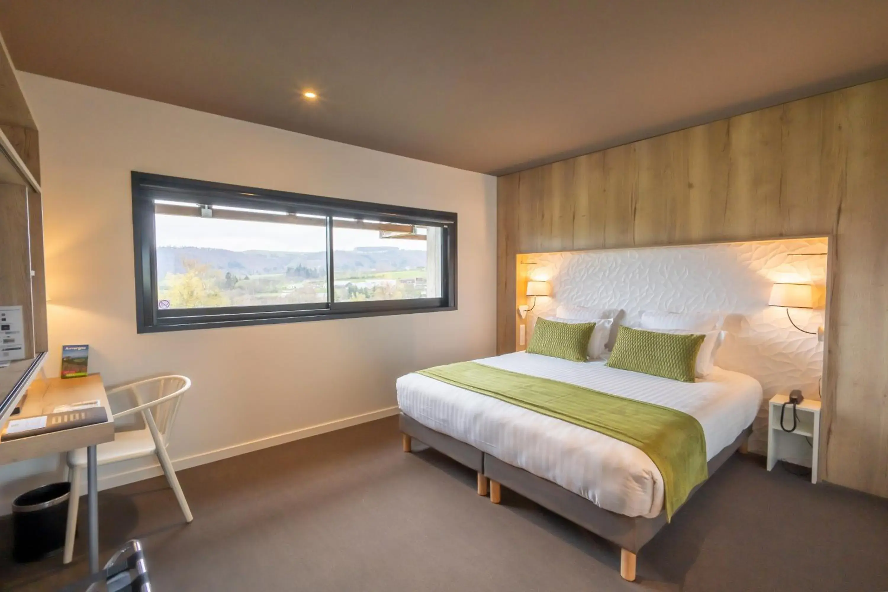 Classic King Room with Roll-In Shower - Disability Access/Non-Smoking in Mildiss Hotel Spa & Restaurant, BW Signature Collection Classic King Room with Roll-In Shower - Disability Access/Non-Smoking in Mildiss Hotel Spa & Restaurant, BW Signature Collection