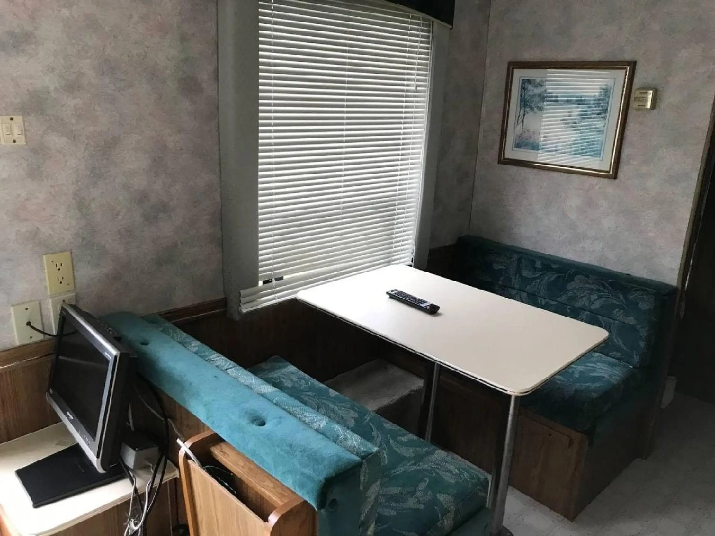 Mobile Home in Sea Tiger Island Inn Shodoshima Mobile Home in Sea Tiger Island Inn Shodoshima