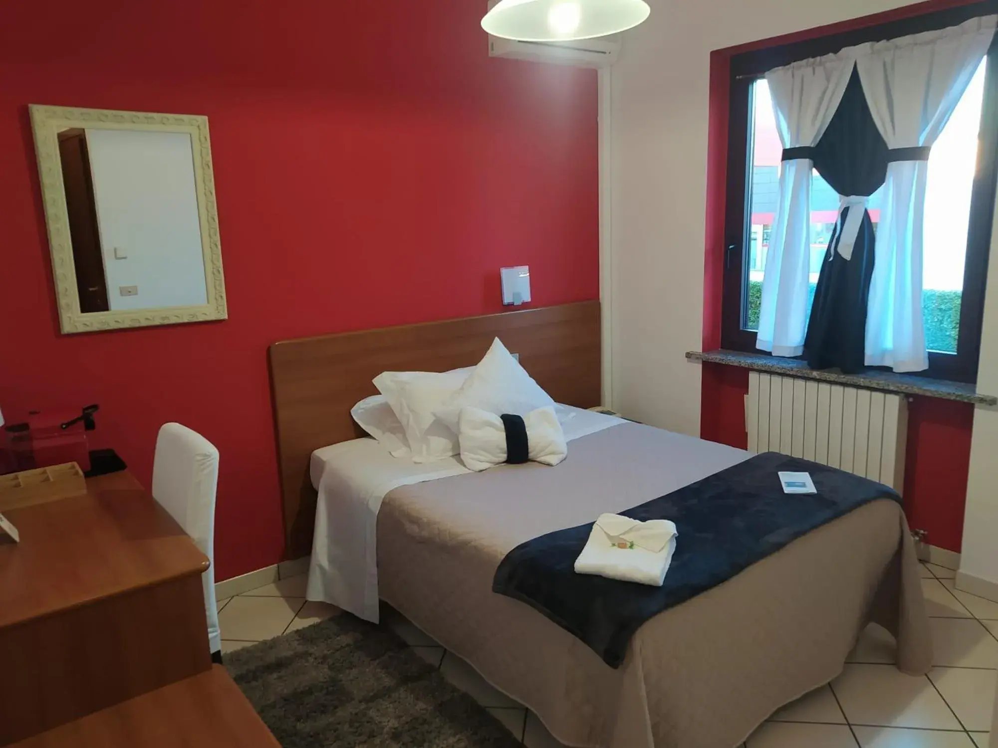 Standard King Room in Hotel Baiardo Standard King Room in Hotel Baiardo