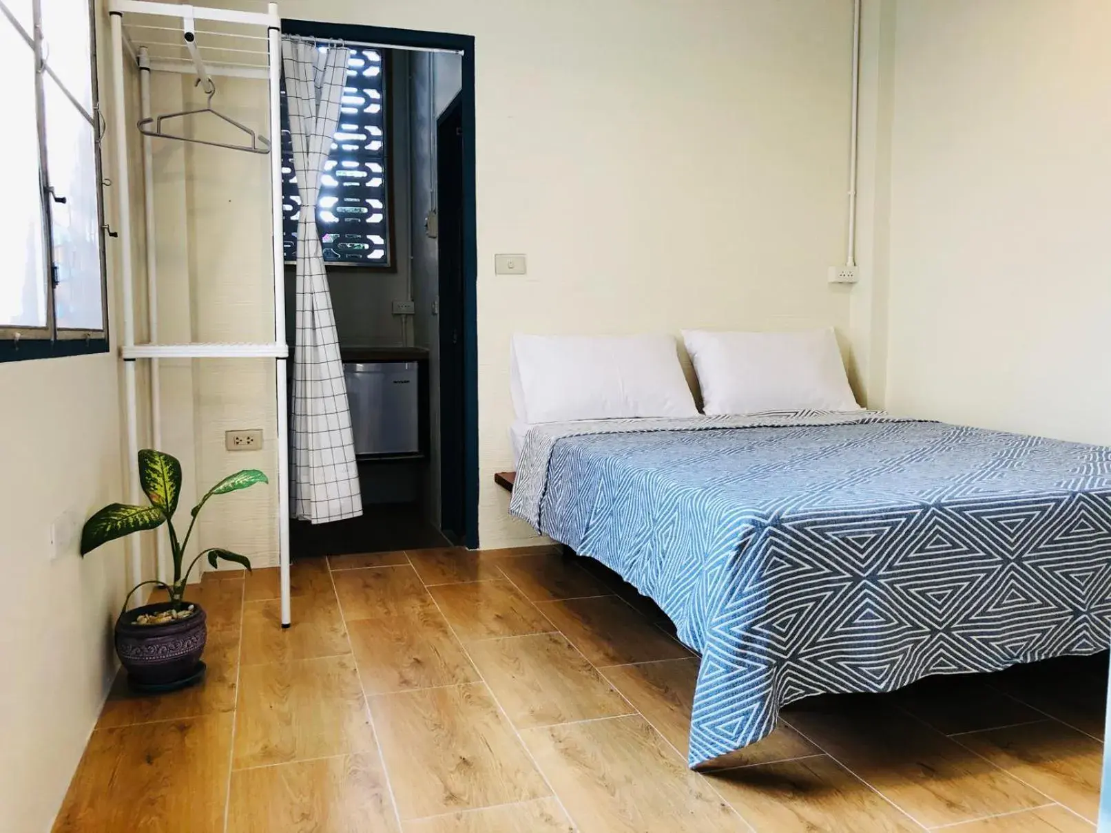 Double Room with Private Bathroom in Number 4 Old Town Double Room with Private Bathroom in Number 4 Old Town