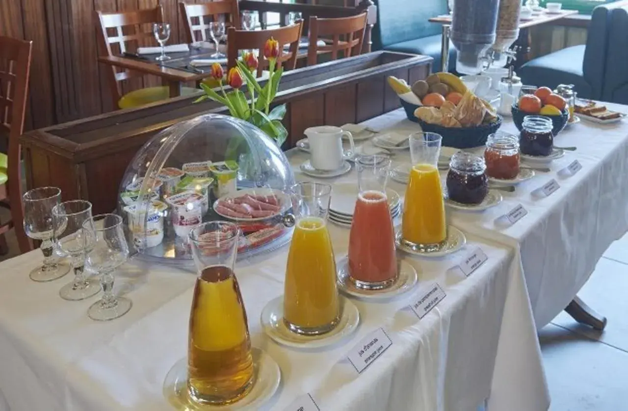 Comfort Double Room in Hôtel du Lac Comfort Double Room in Hôtel du Lac