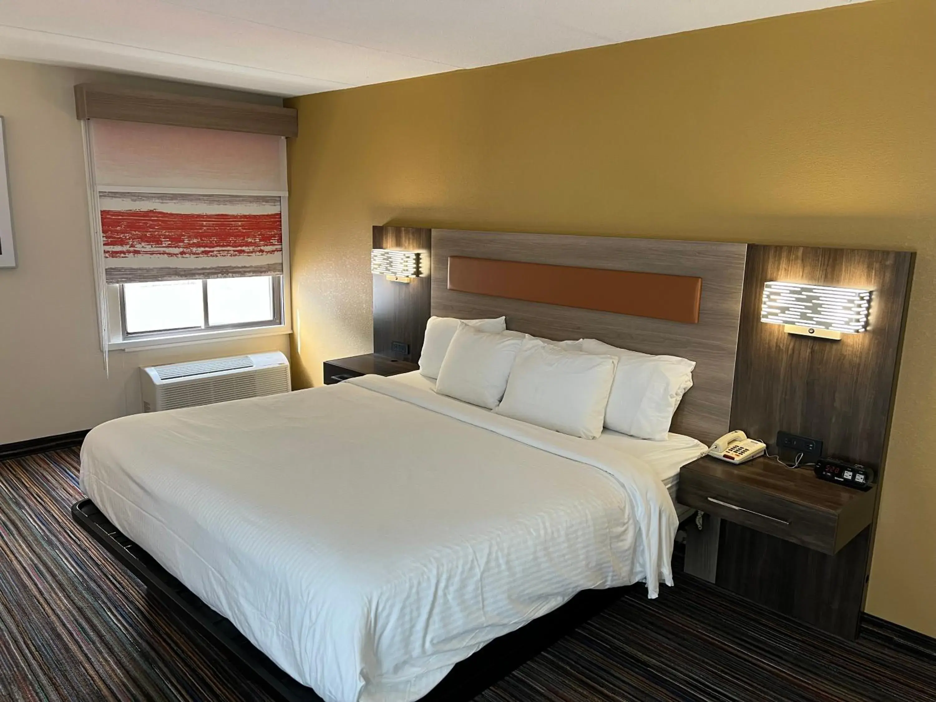 King Room - Non-Smoking in Rodeway Inn Little Falls King Room - Non-Smoking in Rodeway Inn Little Falls